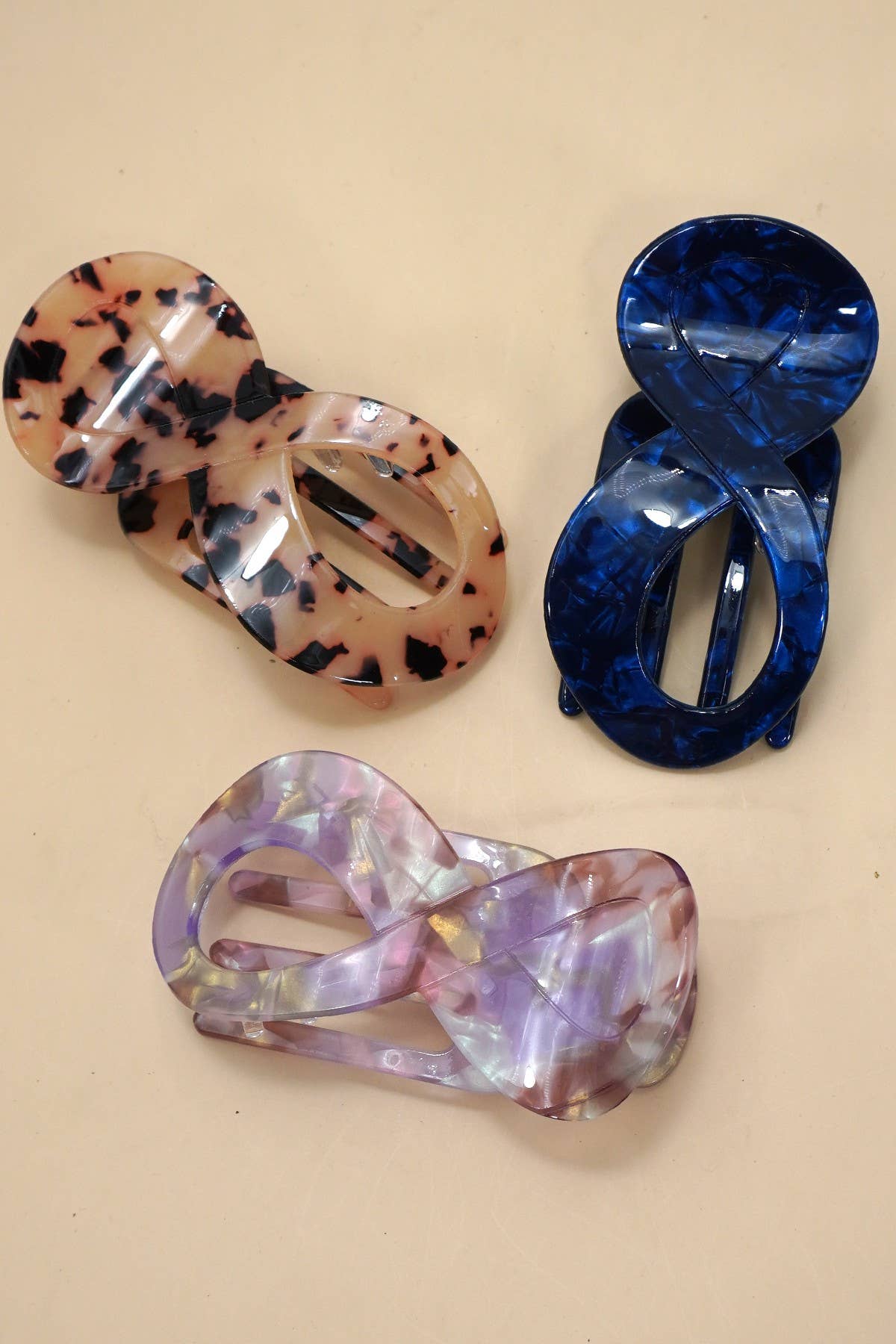 
                  
                    Lay Flat Infinity Hair Claw
                  
                