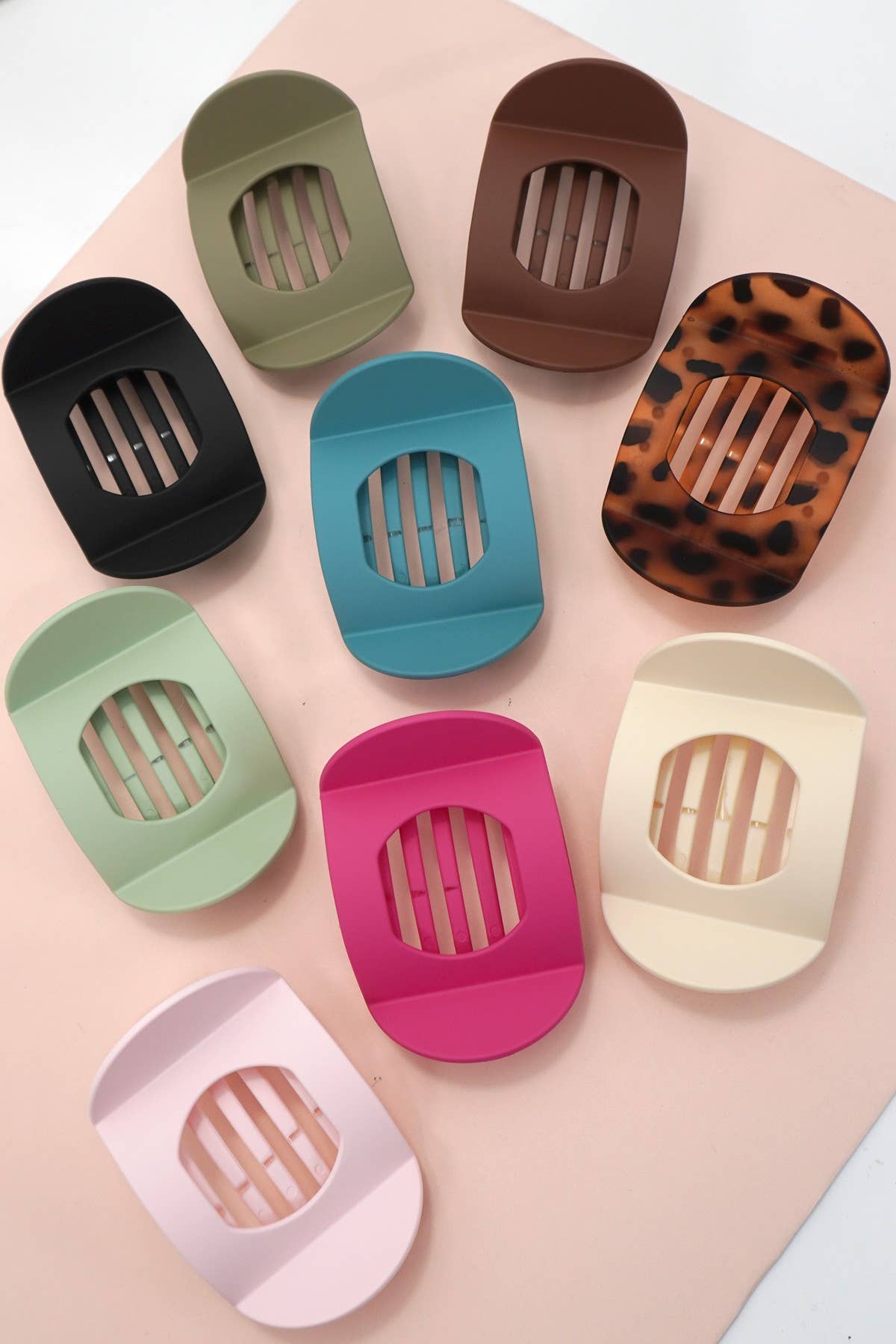 
                  
                    Matte Lay Flat Hair Claw
                  
                