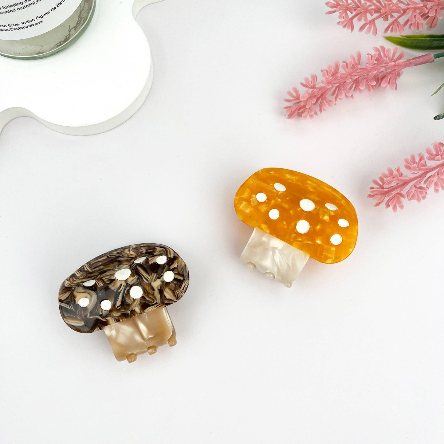 
                  
                    Mushroom Acetate Hair Claw
                  
                