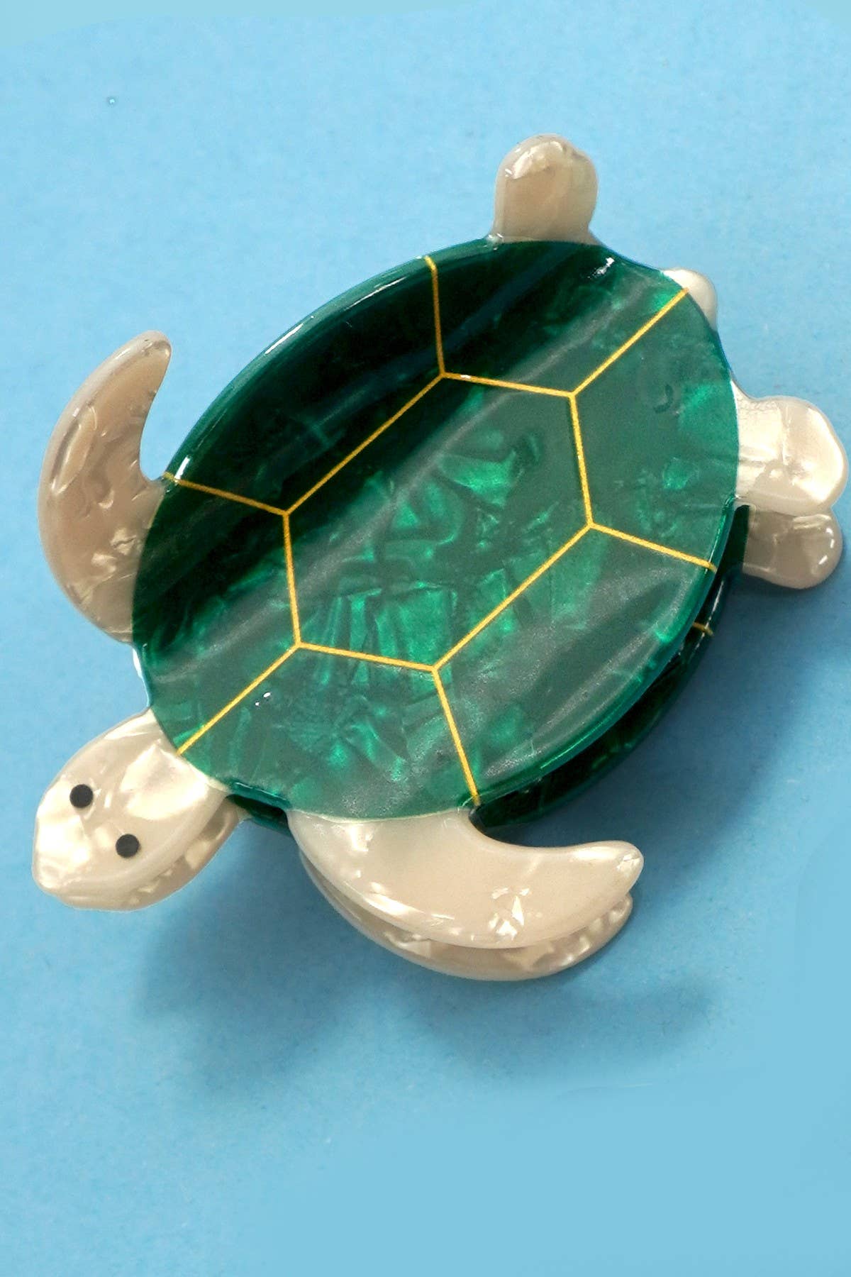 
                  
                    Pearly Sea Turtle Hair Claw
                  
                