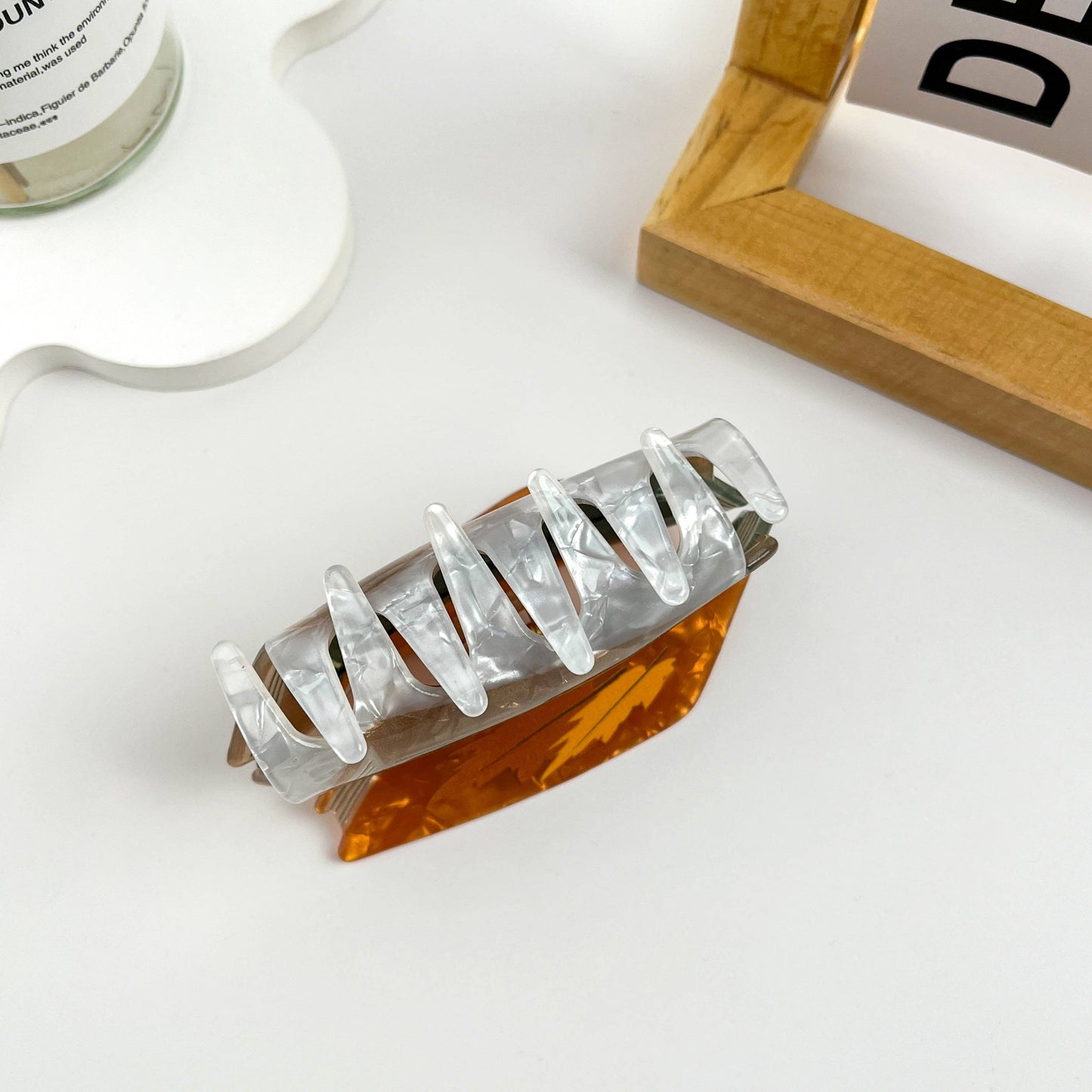 
                  
                    Book Short Stack Hair Claw
                  
                