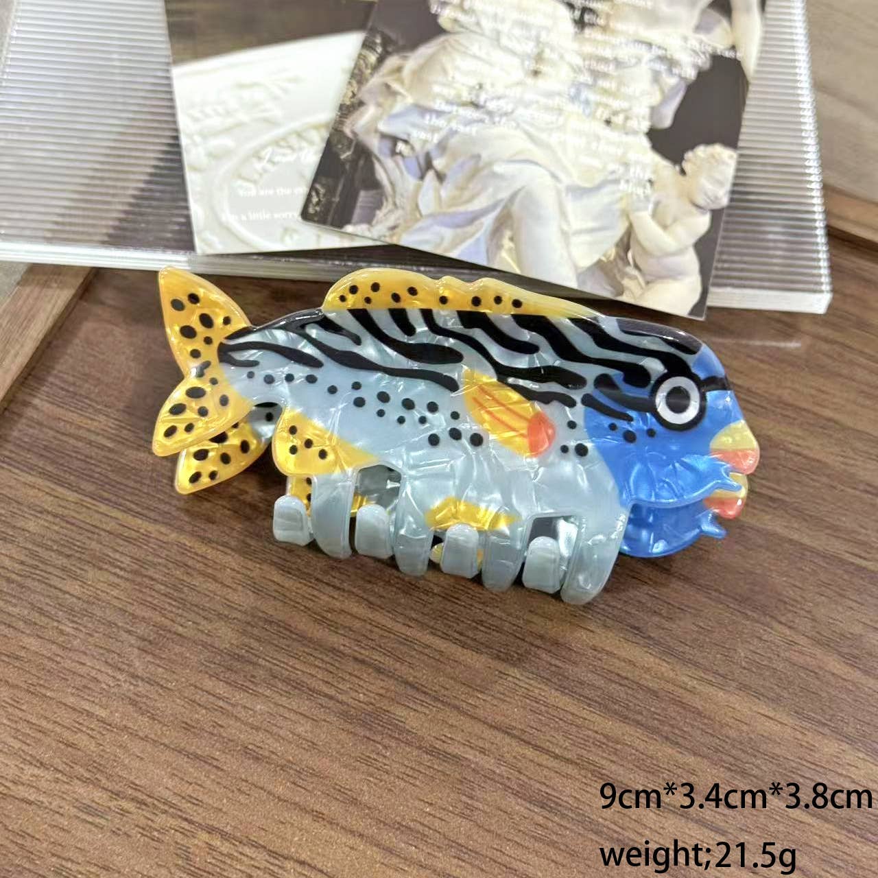 
                  
                    Sardine Hair Claw
                  
                