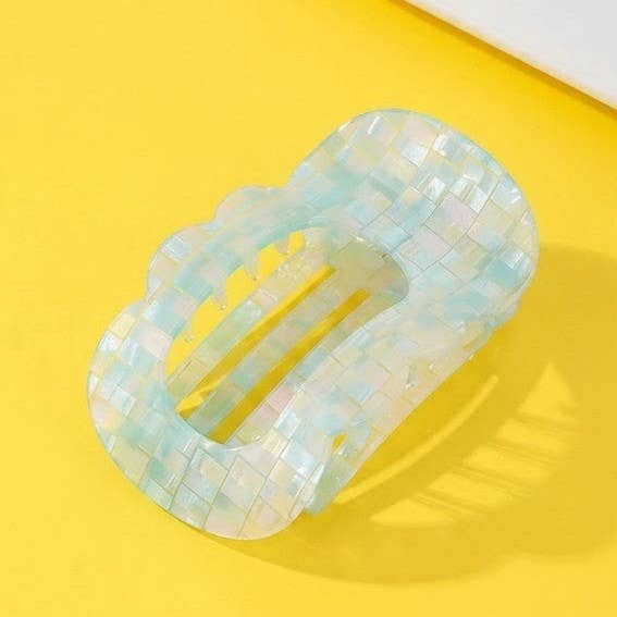 
                  
                    Jumbo Scalloped Lay Flat Oval Hair Claw
                  
                