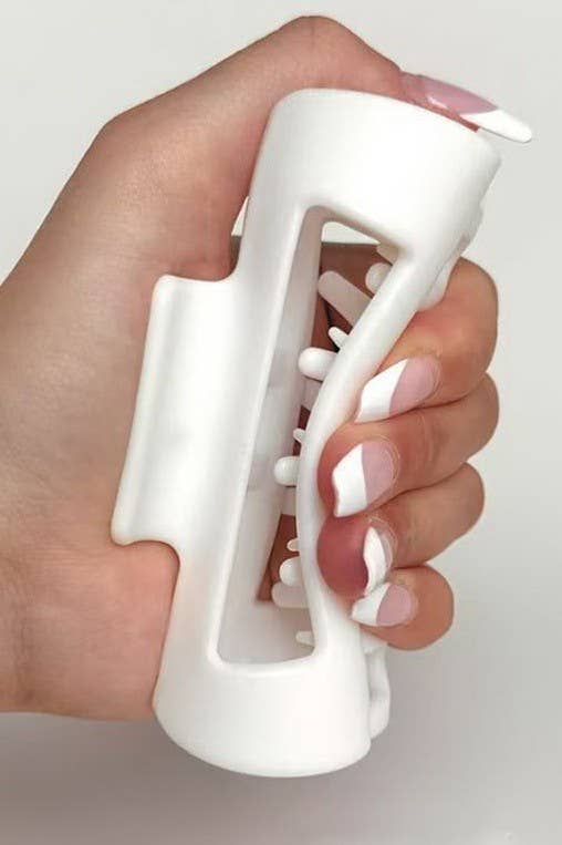 
                  
                    Jumbo Flex + Bend Hair Claw
                  
                