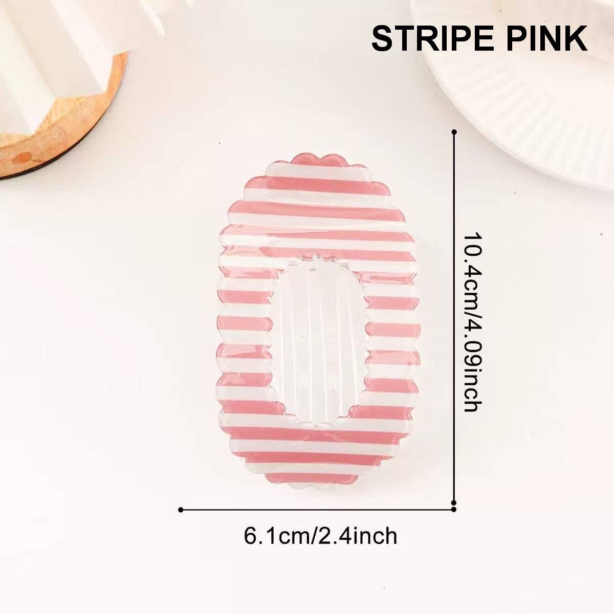 
                  
                    Scalloped Edge Flat Oval Hair Claw
                  
                