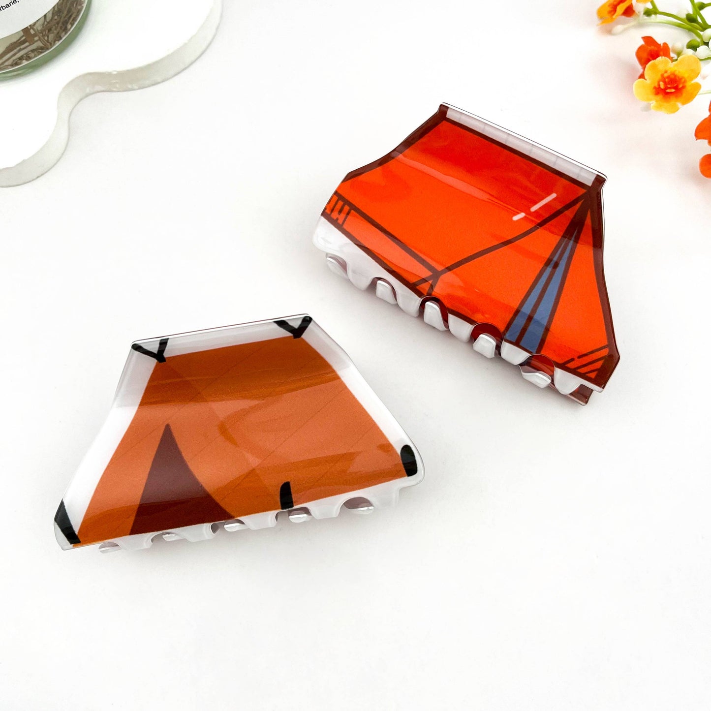 
                  
                    Camping Hair Claws
                  
                