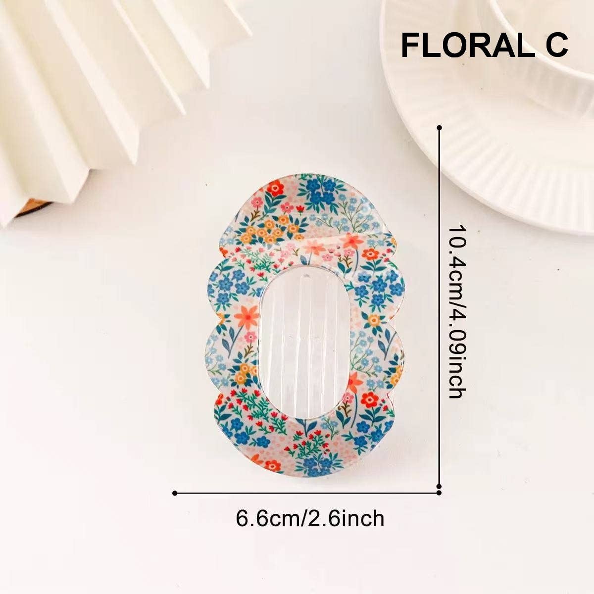 
                  
                    Scalloped Edge Flat Oval Hair Claw
                  
                