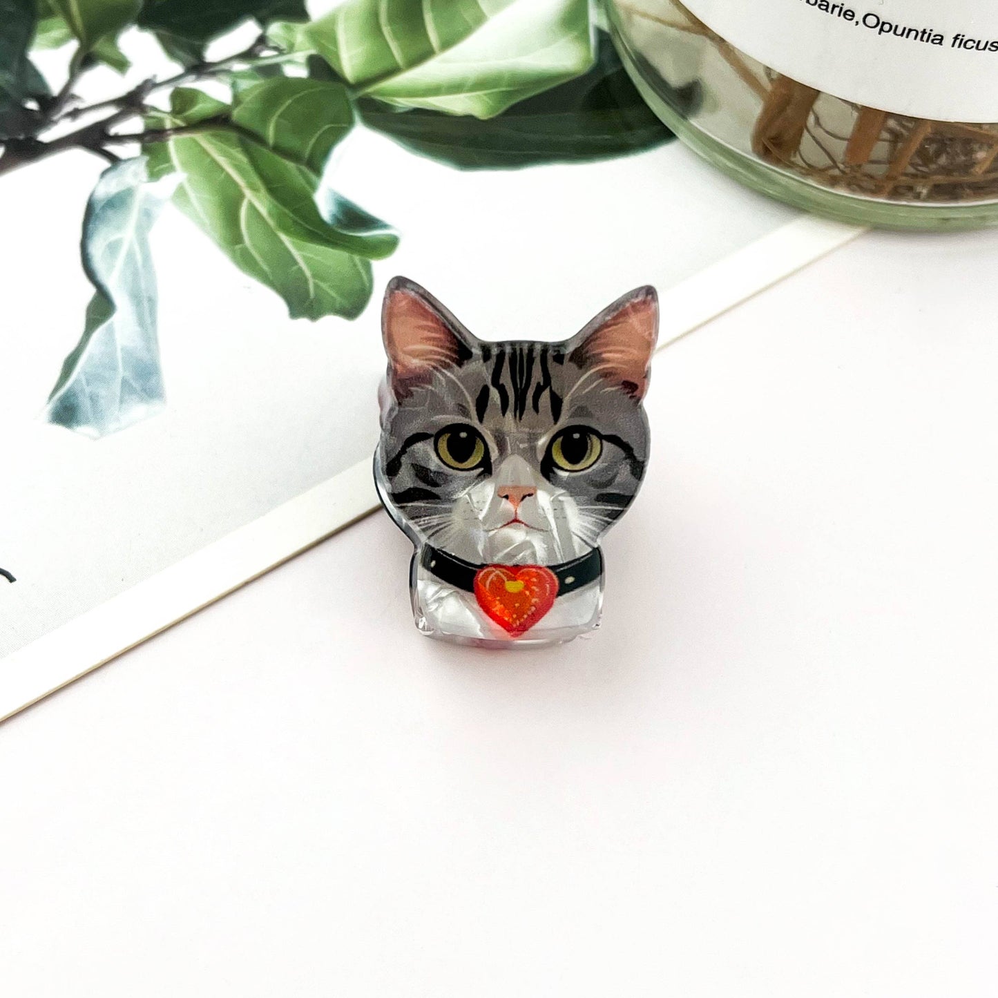 
                  
                    Character Cats Small Hair Claws
                  
                