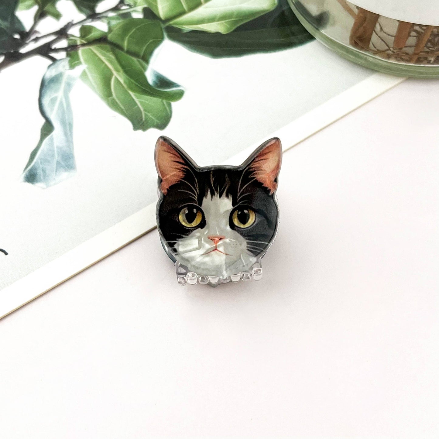 
                  
                    Character Cats Small Hair Claws
                  
                