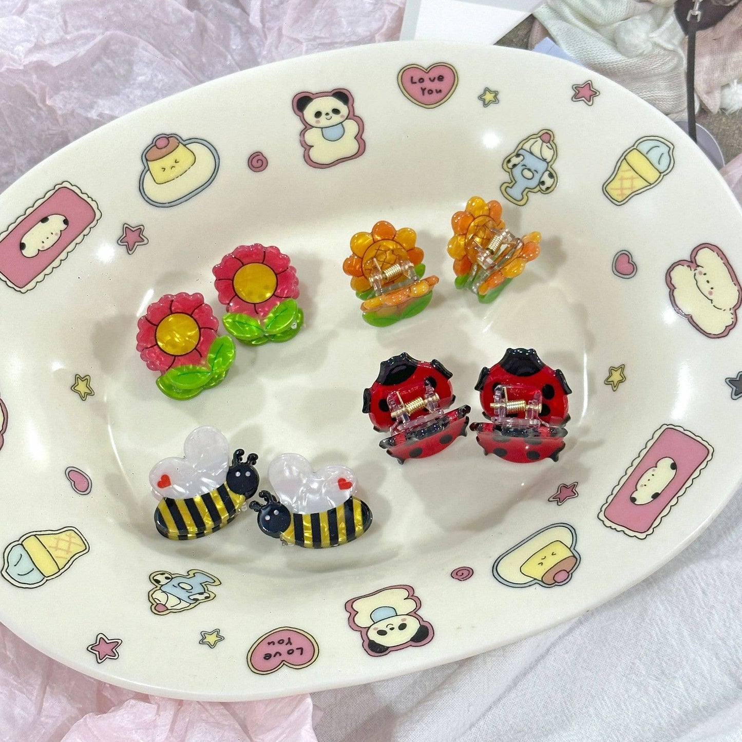 
                  
                    Mini Garden Hair Claws
                  
                