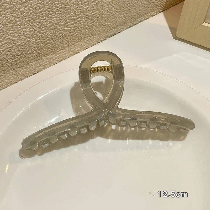 
                  
                    Elegant Loop Hair Claws
                  
                