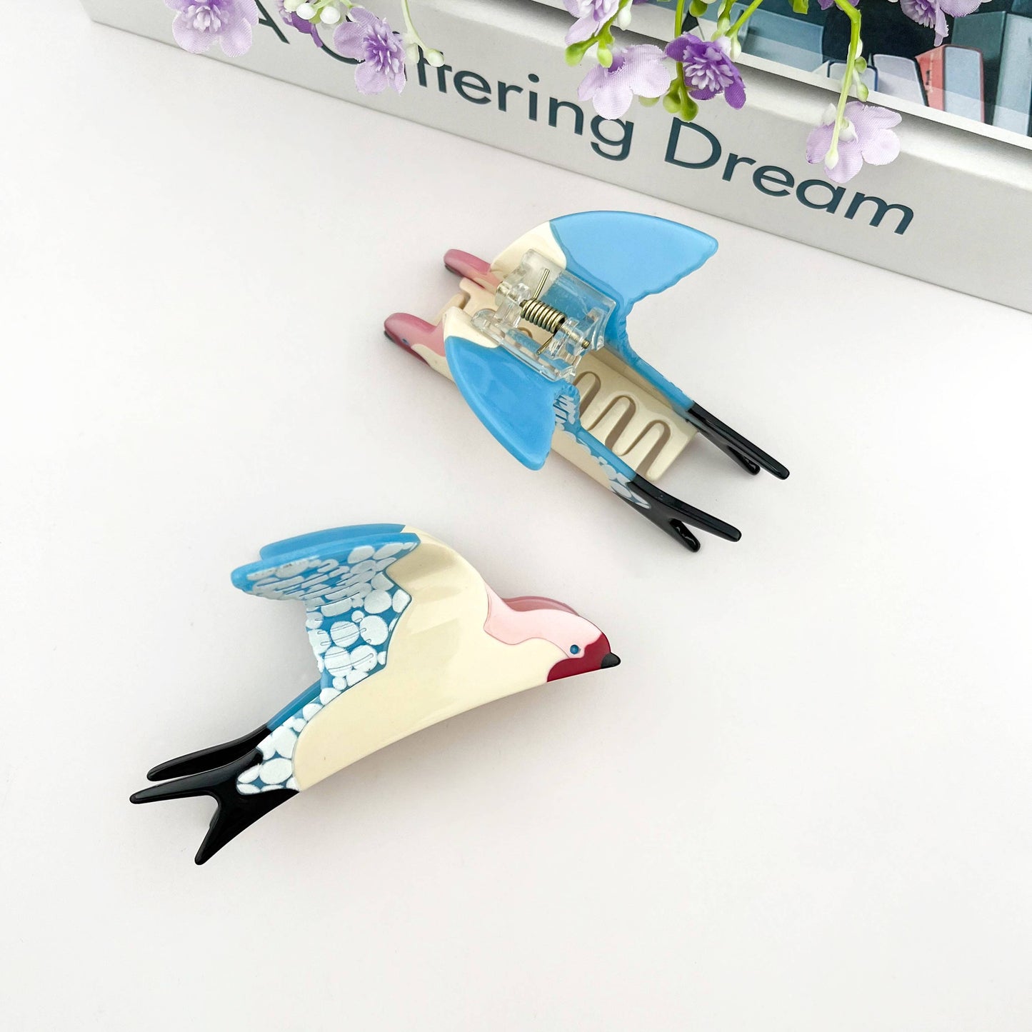 
                  
                    Blue Swallow Hair Claw
                  
                