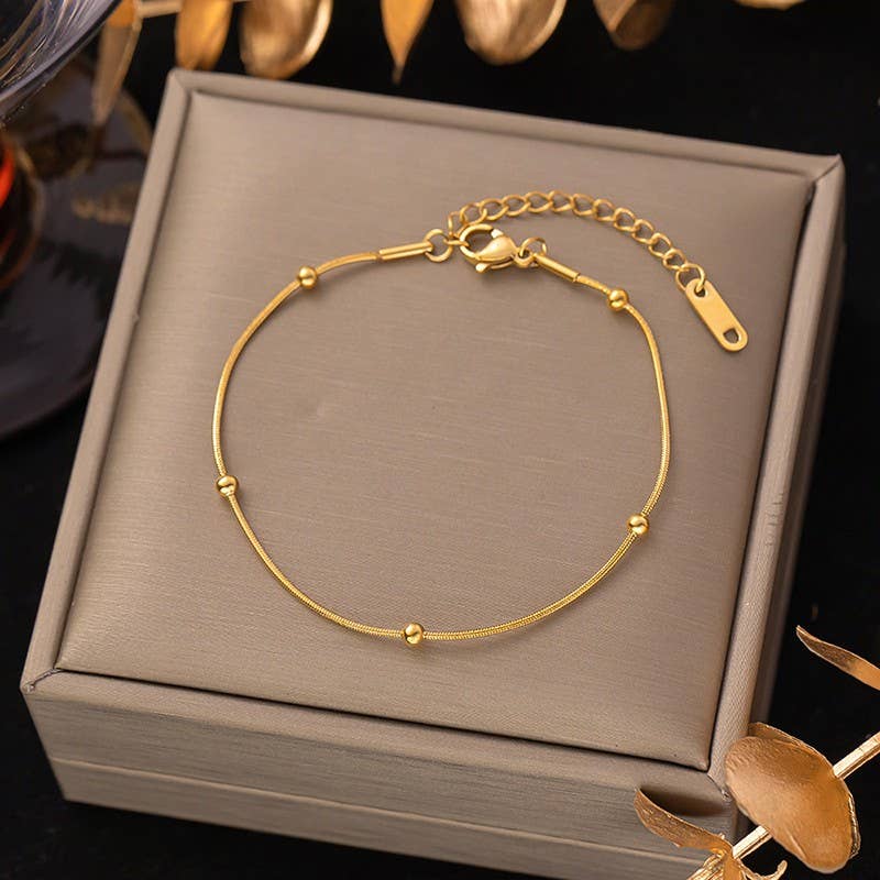 
                  
                    Simple Chains Bracelet
                  
                