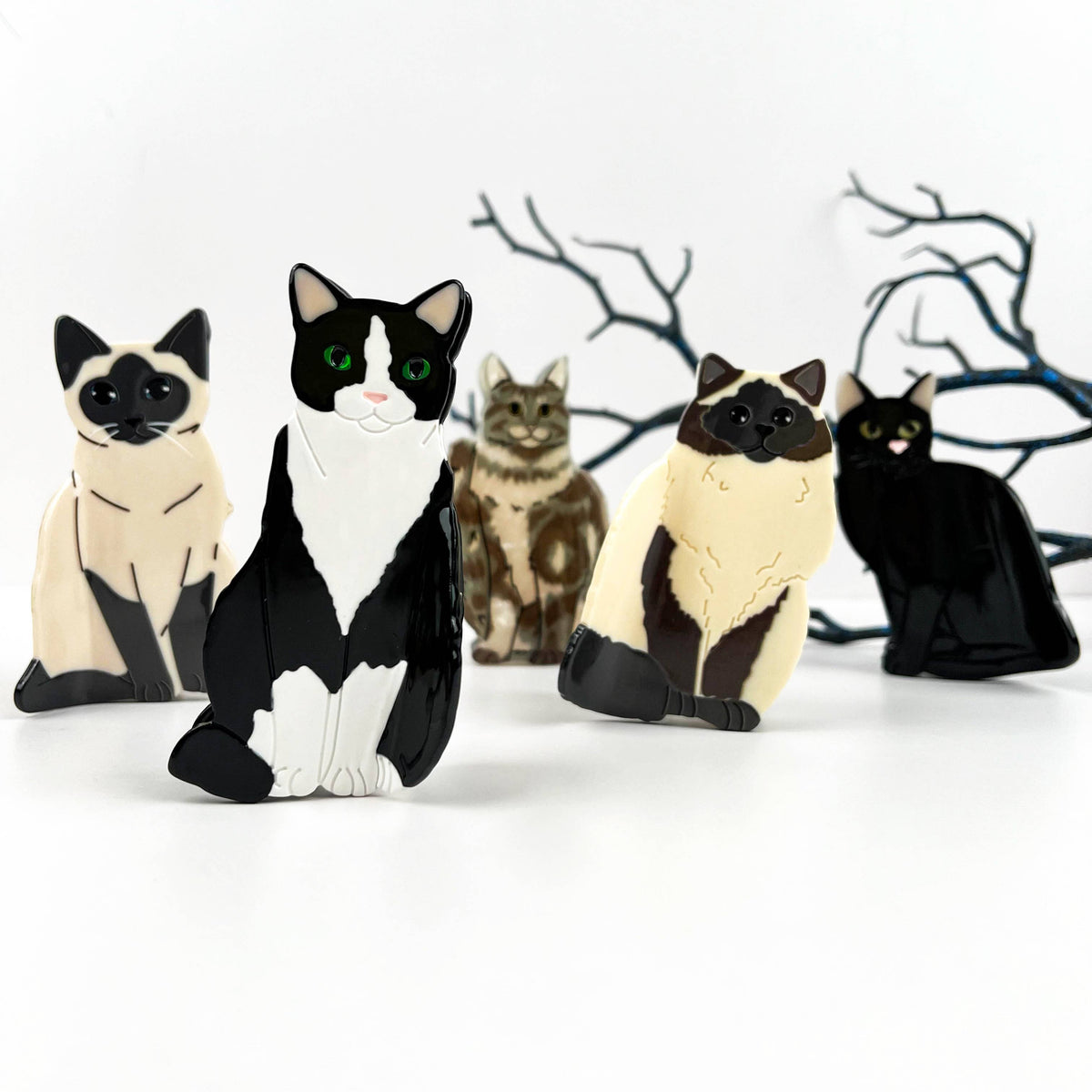 
                  
                    Sitting Cat Hair Claw
                  
                