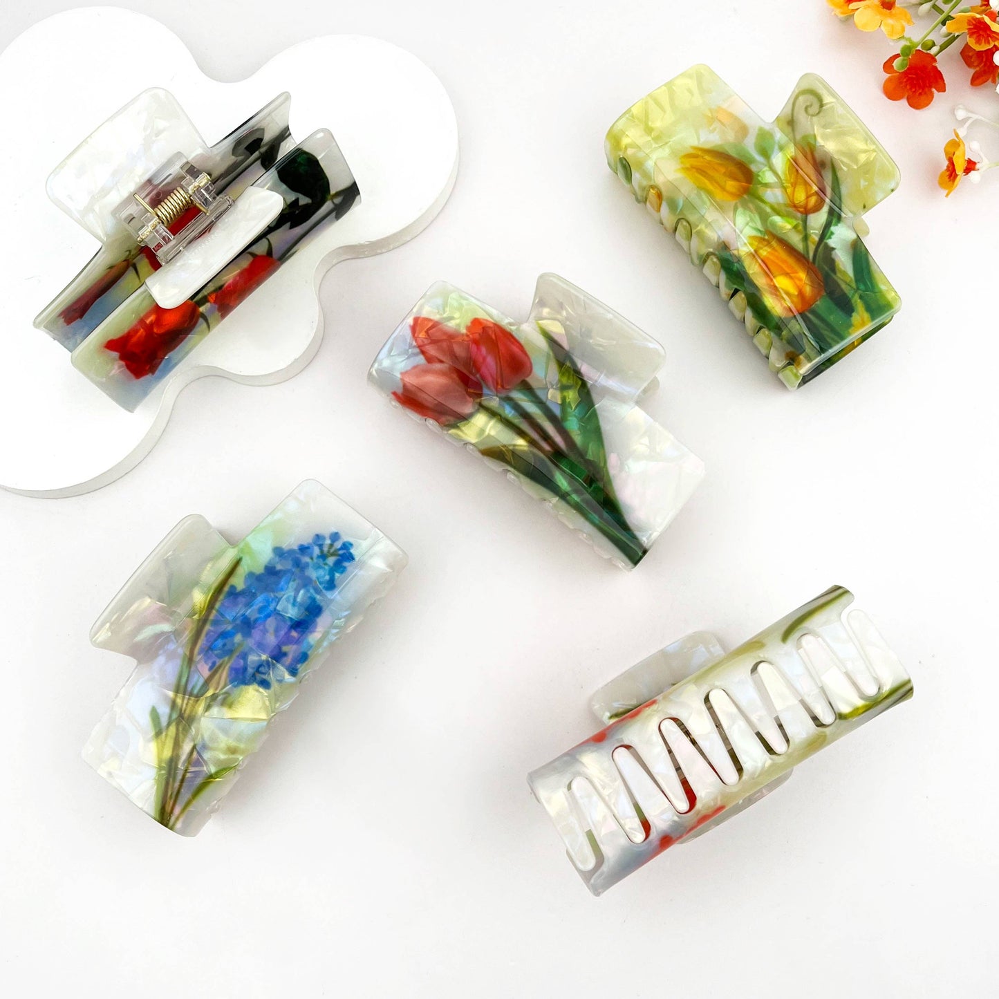 
                  
                    Pearly Floral Classic Rectangle Hair Claw
                  
                