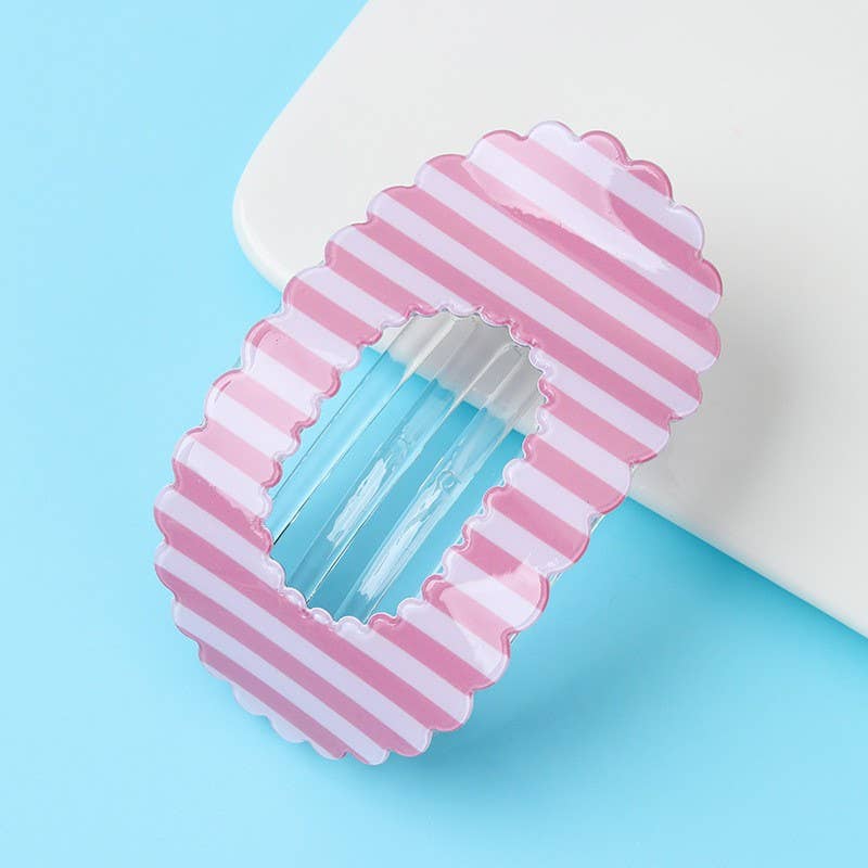 
                  
                    Scalloped Edge Flat Oval Hair Claw
                  
                