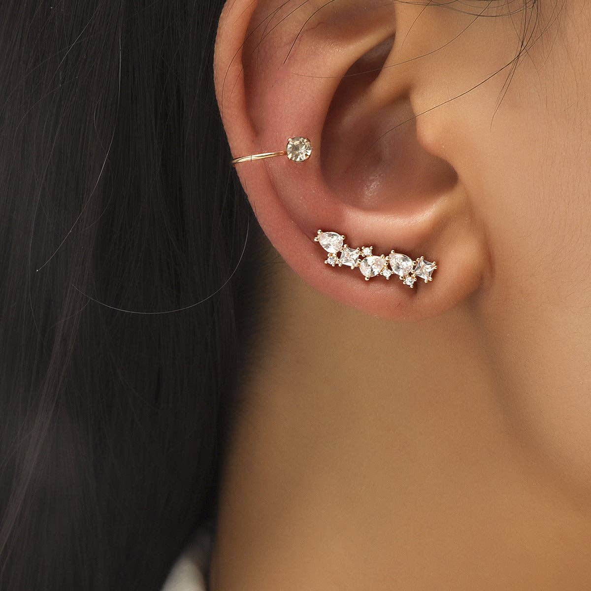 
                  
                    New Geometric Star Shape Ear Clips with Pearl and Zirconia
                  
                