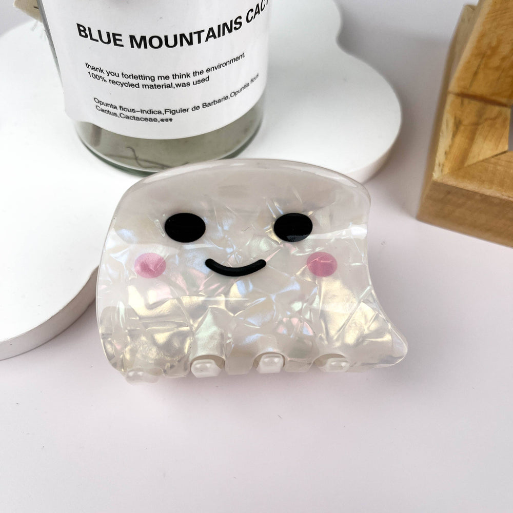 Pearly Ghosts Hair Claws