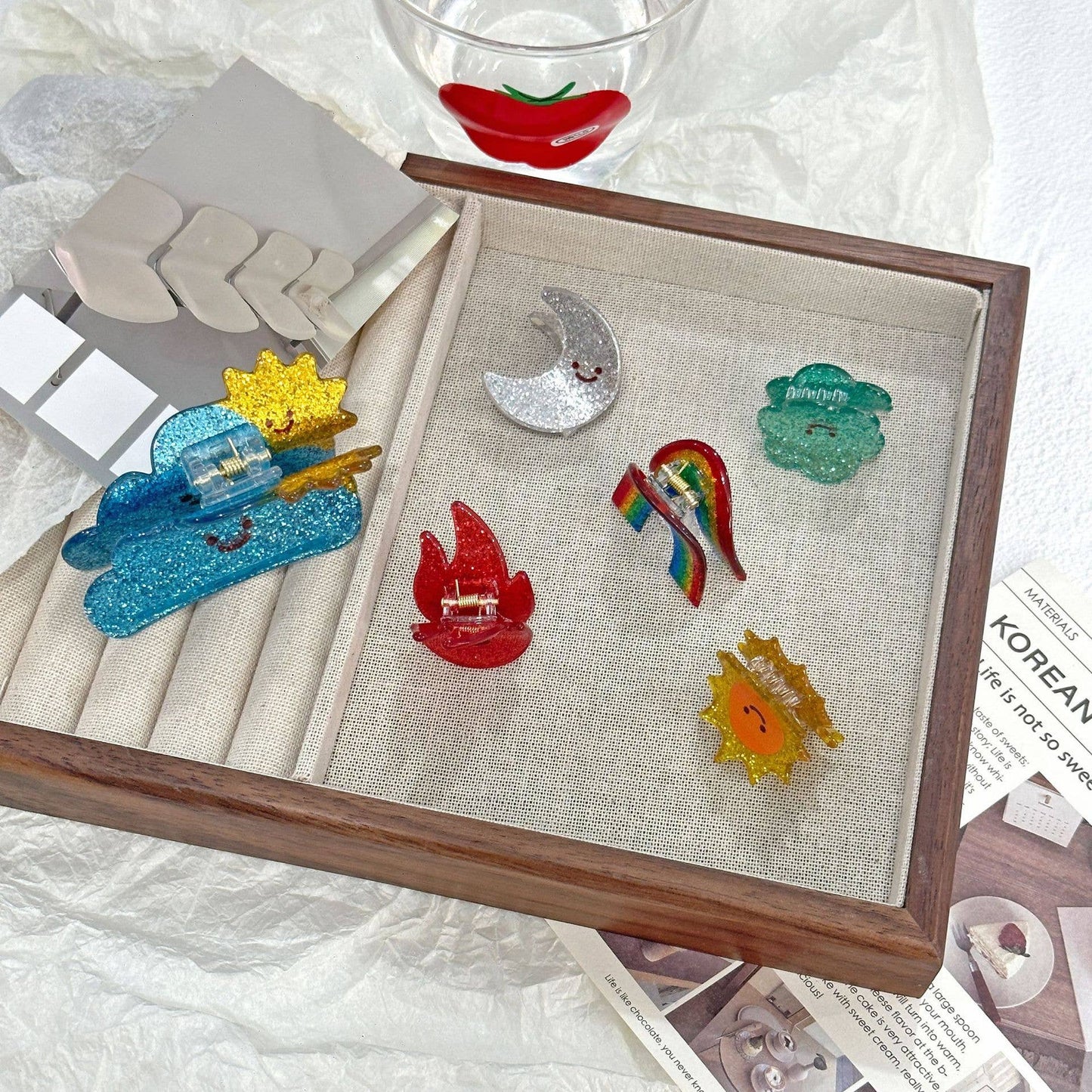 
                  
                    Glitter Sky Series Hair Claws
                  
                