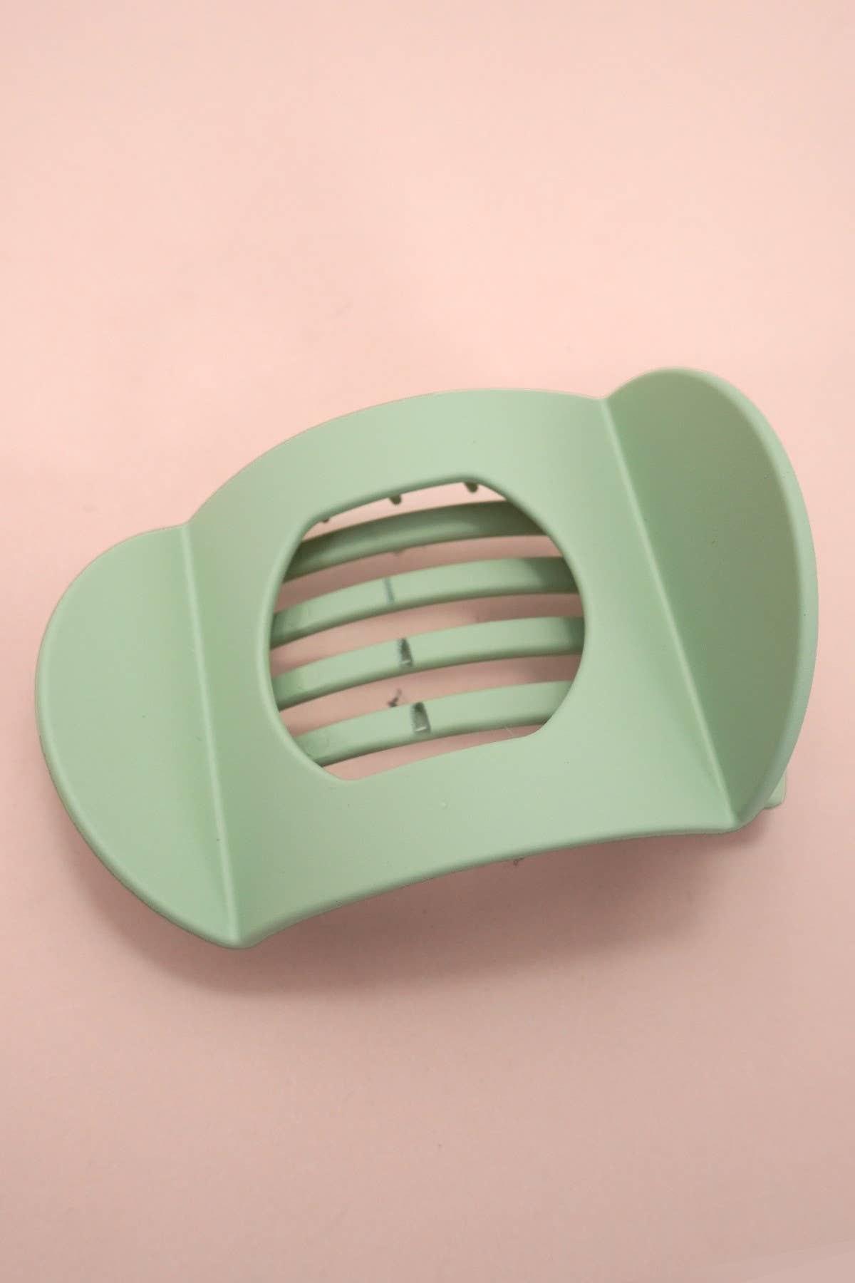 
                  
                    Matte Lay Flat Hair Claw
                  
                