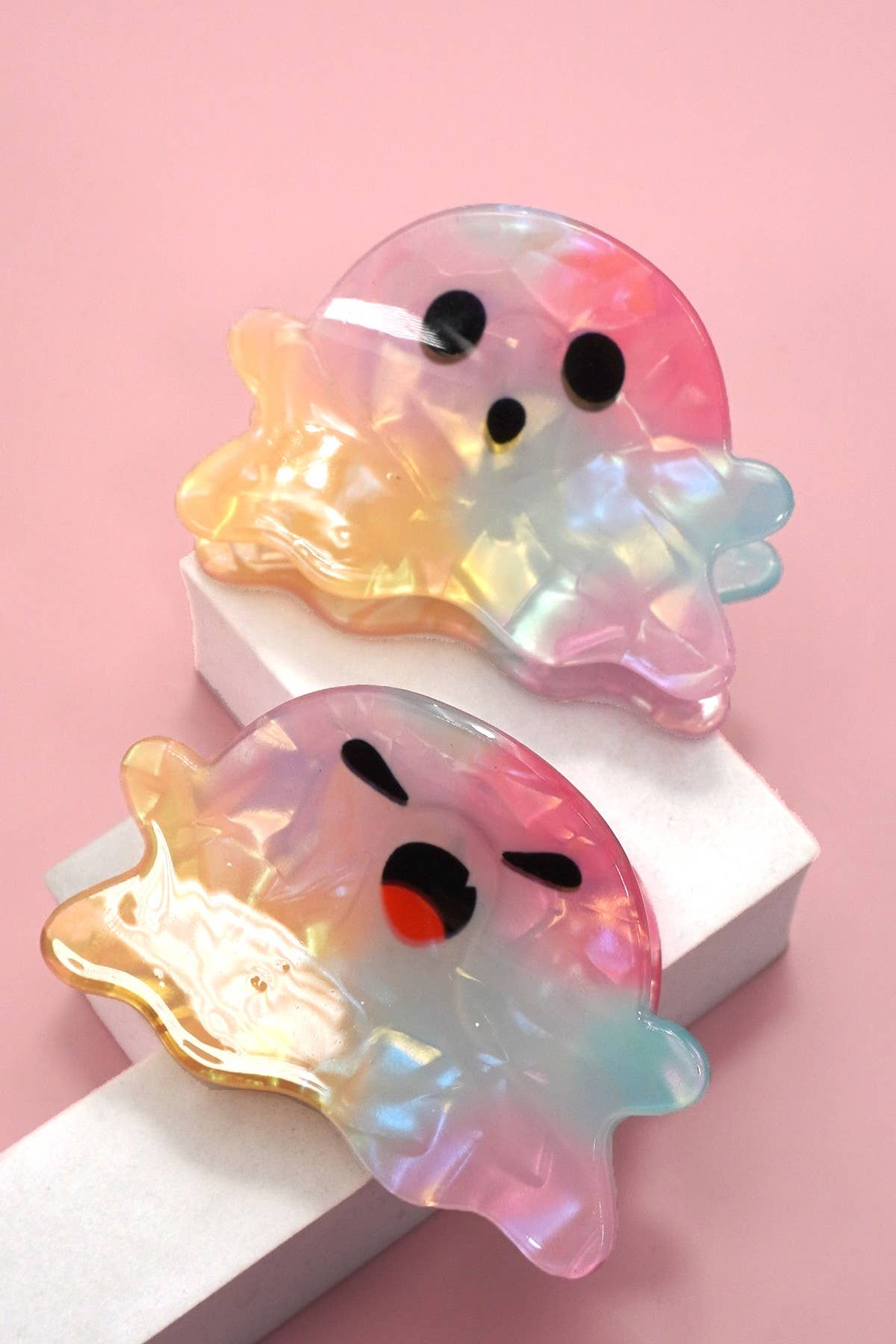 
                  
                    Colorful Pearly Ghost Hair Claw
                  
                