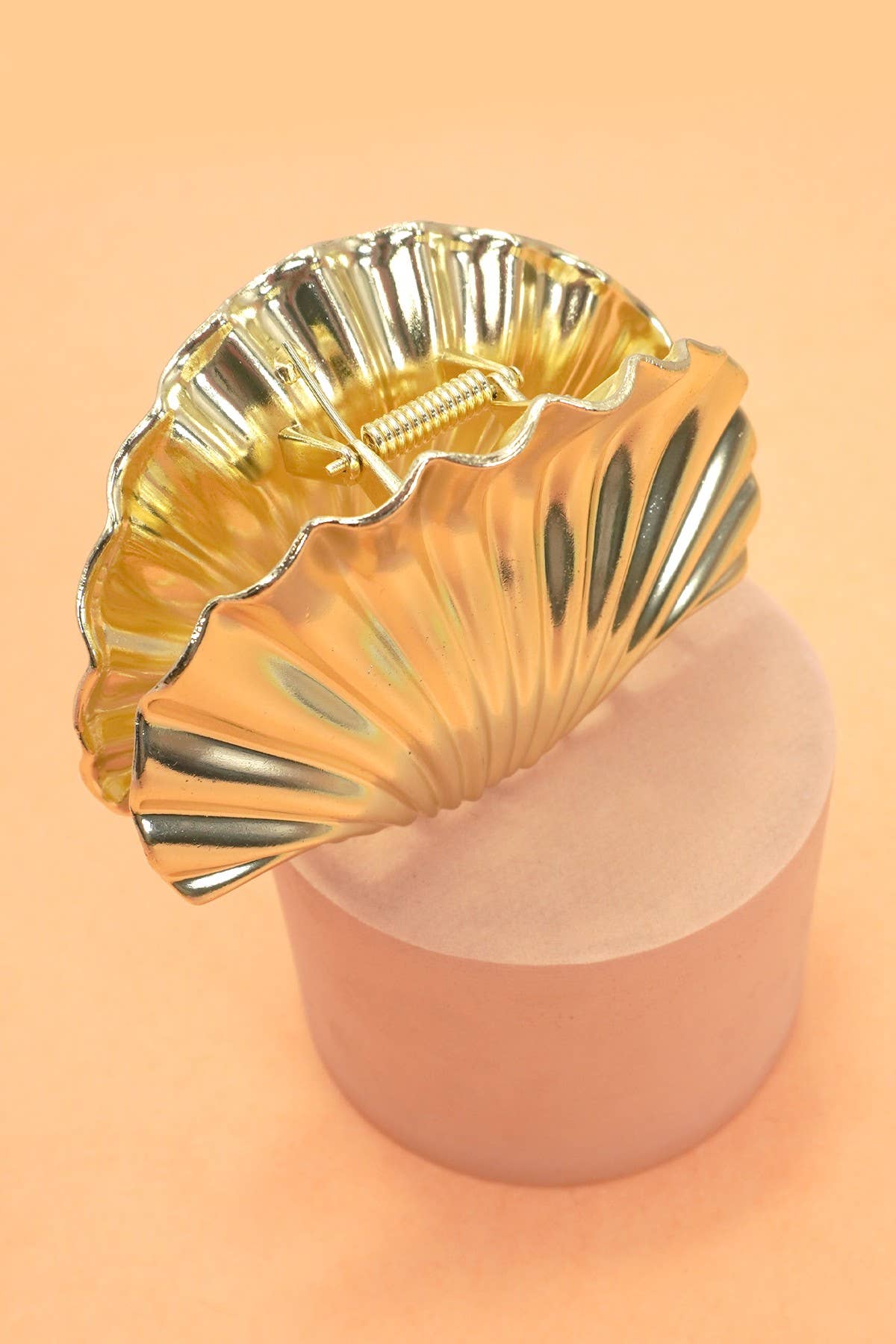 
                  
                    Metal Seashell Hair Claw
                  
                