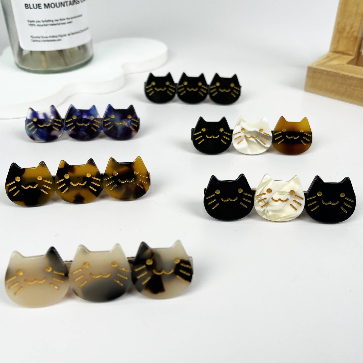 
                  
                    Retro Cats Duckbill Hair Clip
                  
                