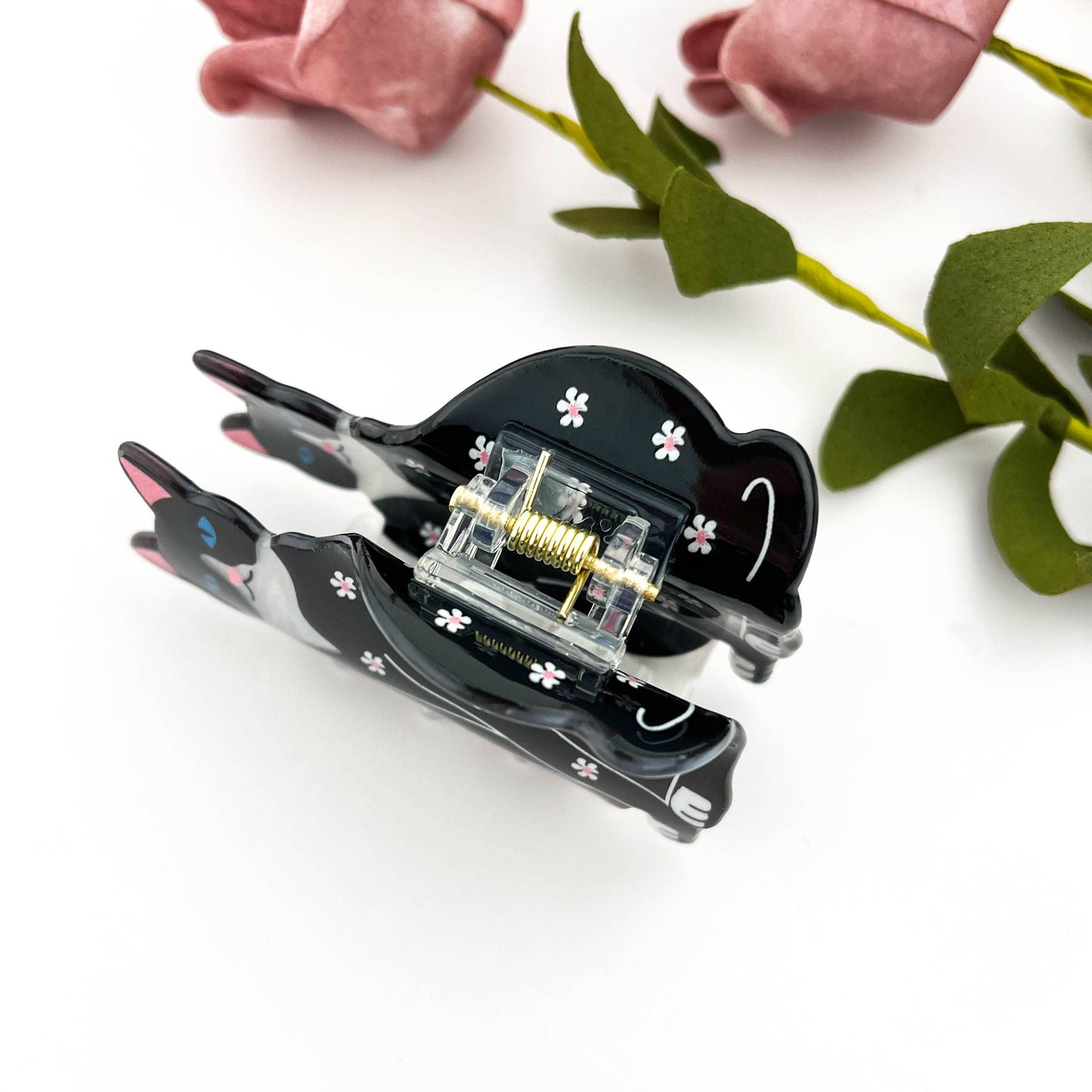 
                  
                    Floral Tuxedo Cat Acrylic Hair Claw
                  
                