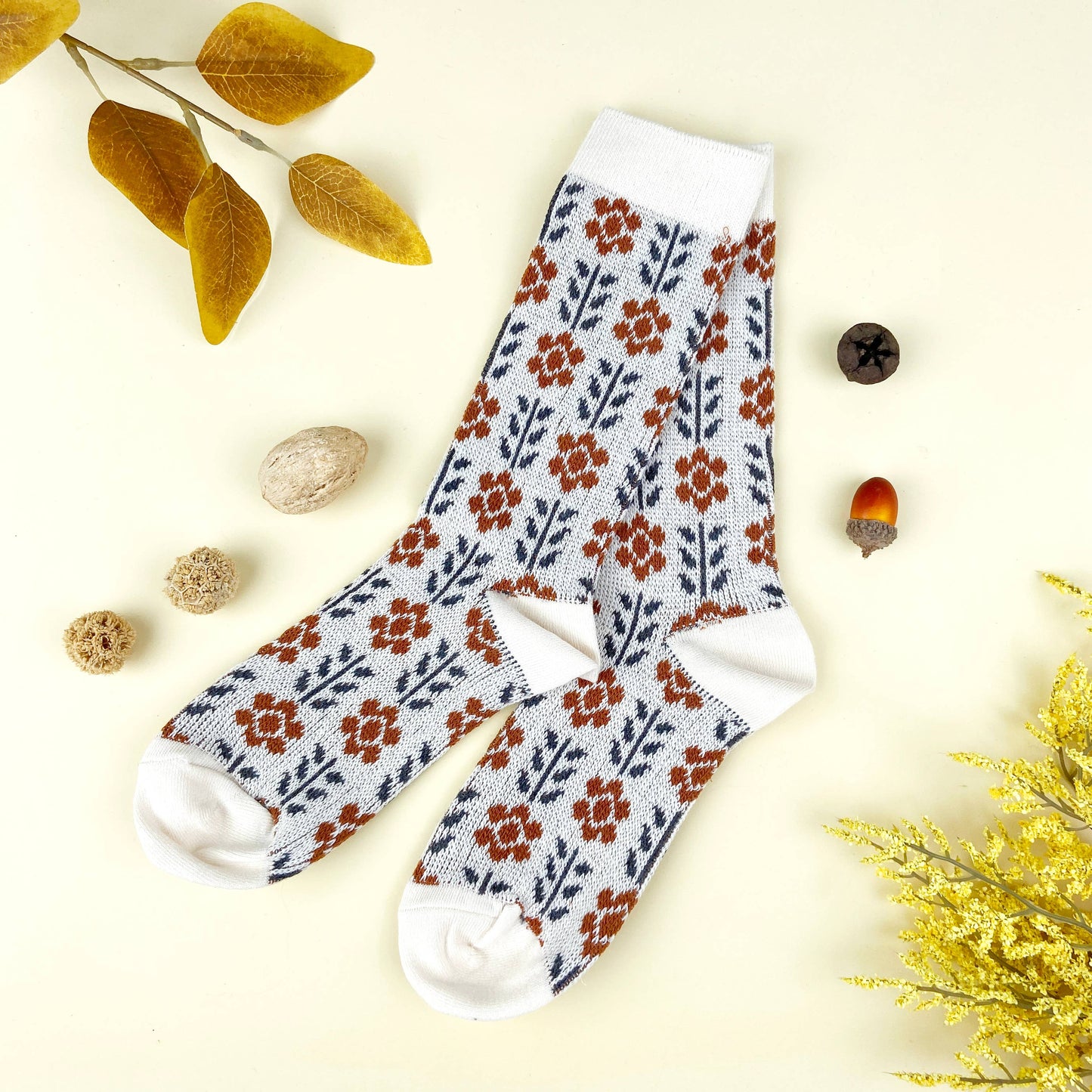 
                  
                    Combed Cotton British Retro Flowers Socks
                  
                