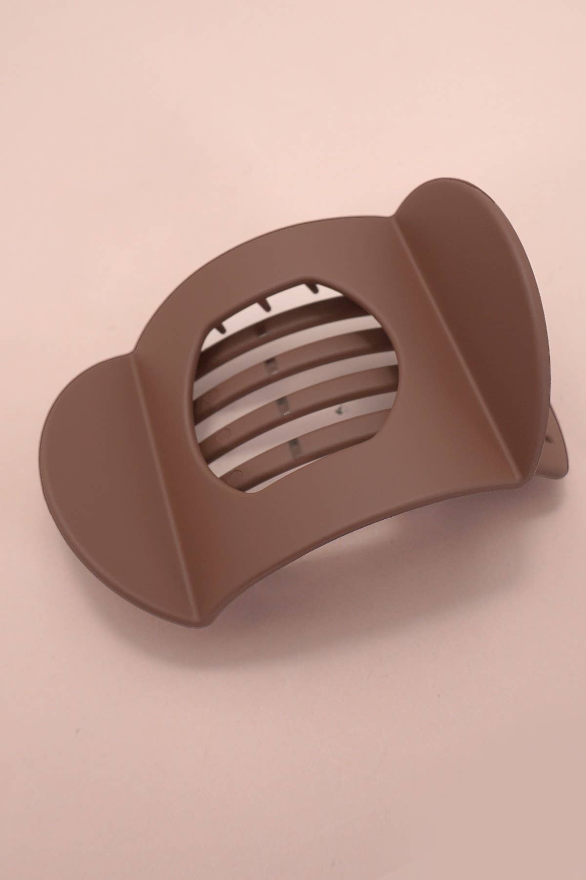
                  
                    Matte Lay Flat Hair Claw
                  
                