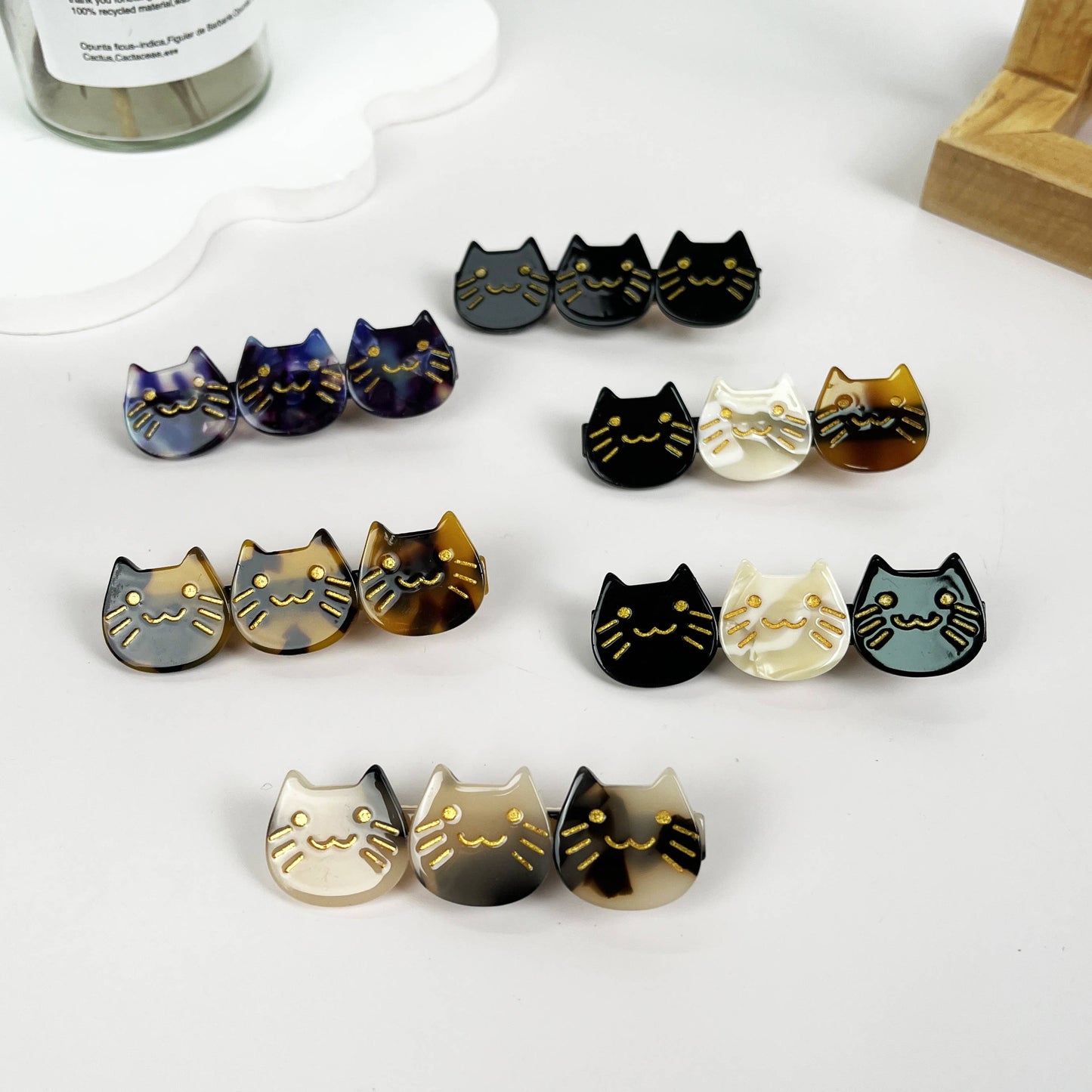 
                  
                    Retro Cats Duckbill Hair Clip
                  
                