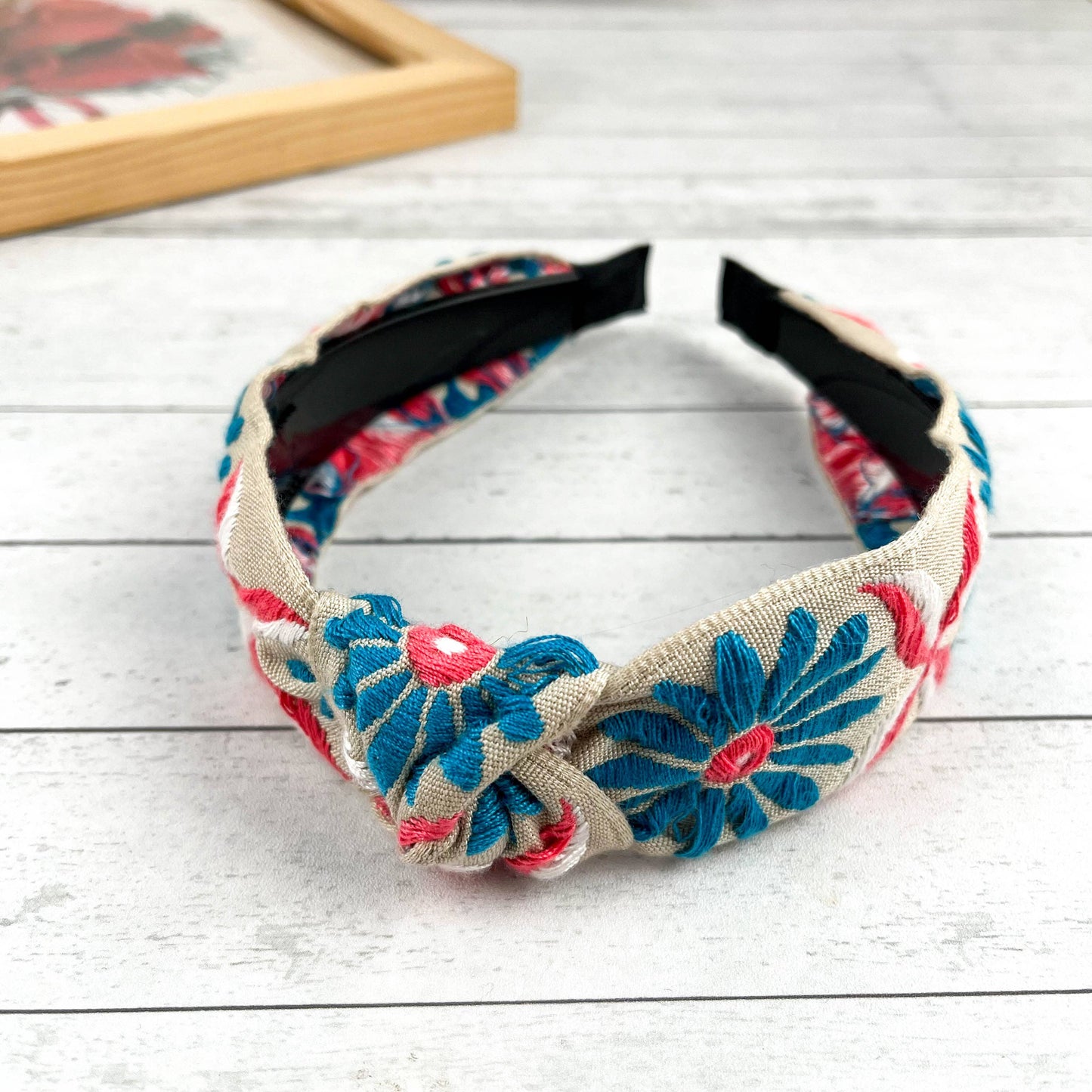 
                  
                    Embroidered Coneflower Knotted Headband
                  
                