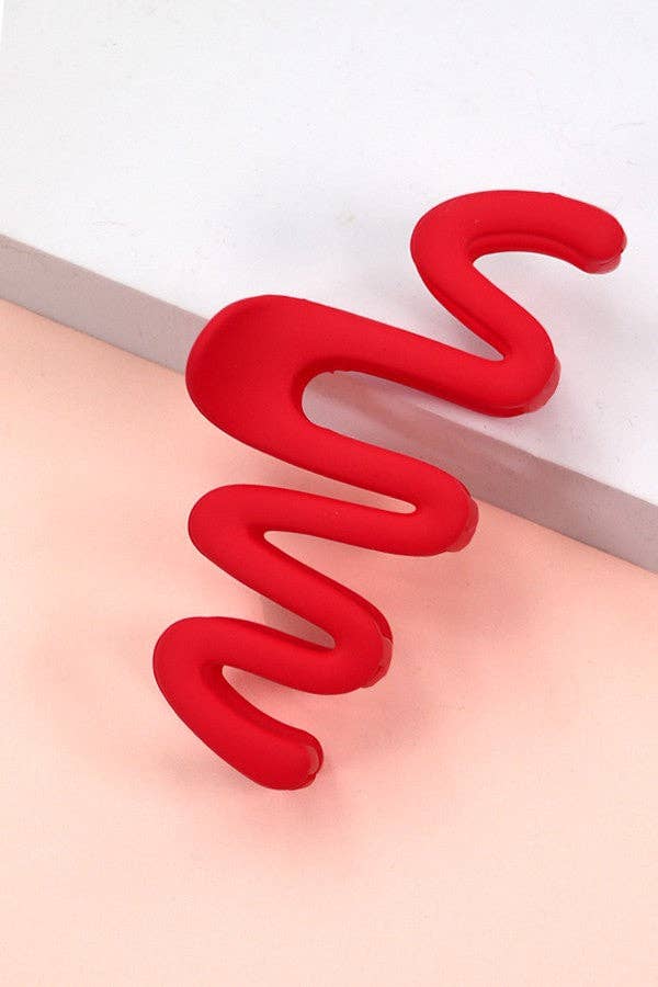 
                  
                    Matte Squiggle Claw
                  
                