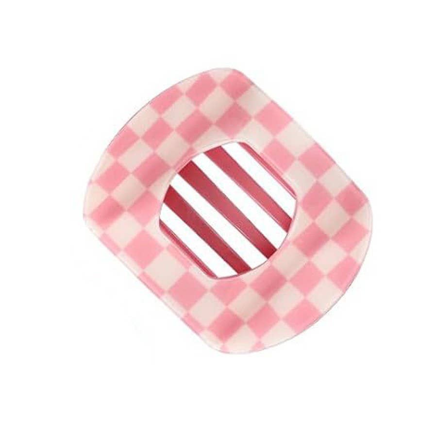 
                  
                    Checkered Flat Oval Hair Claw
                  
                