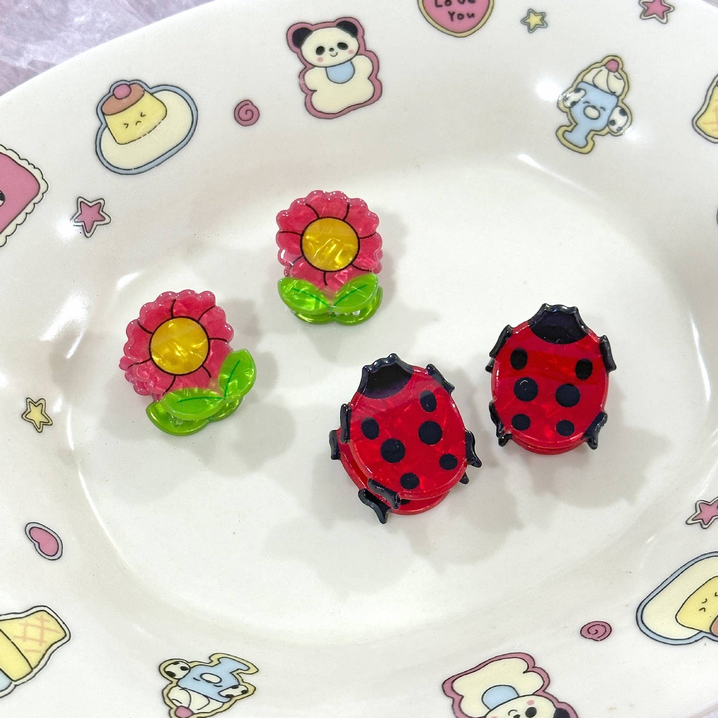 
                  
                    Mini Garden Hair Claws
                  
                