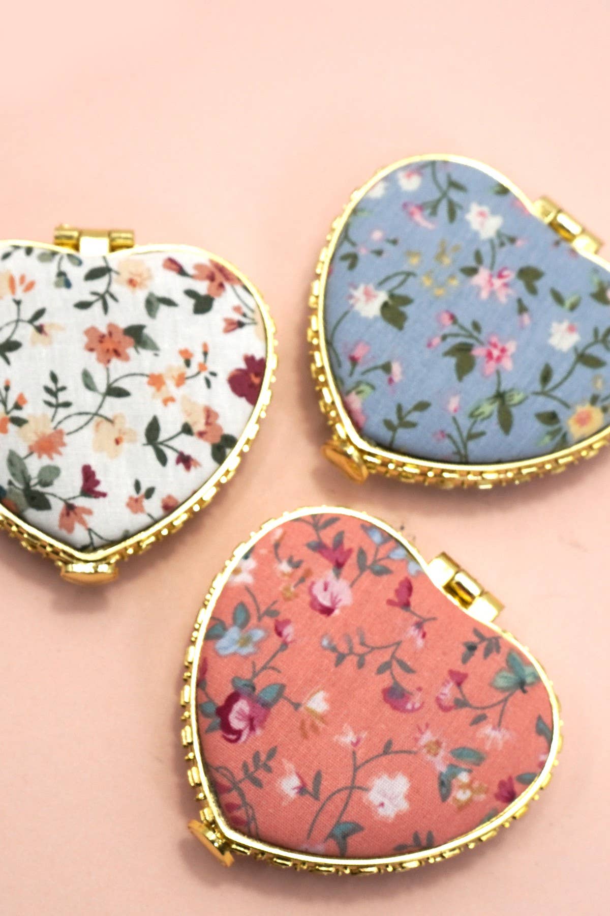 
                  
                    Floral Heart Pocket Compact
                  
                