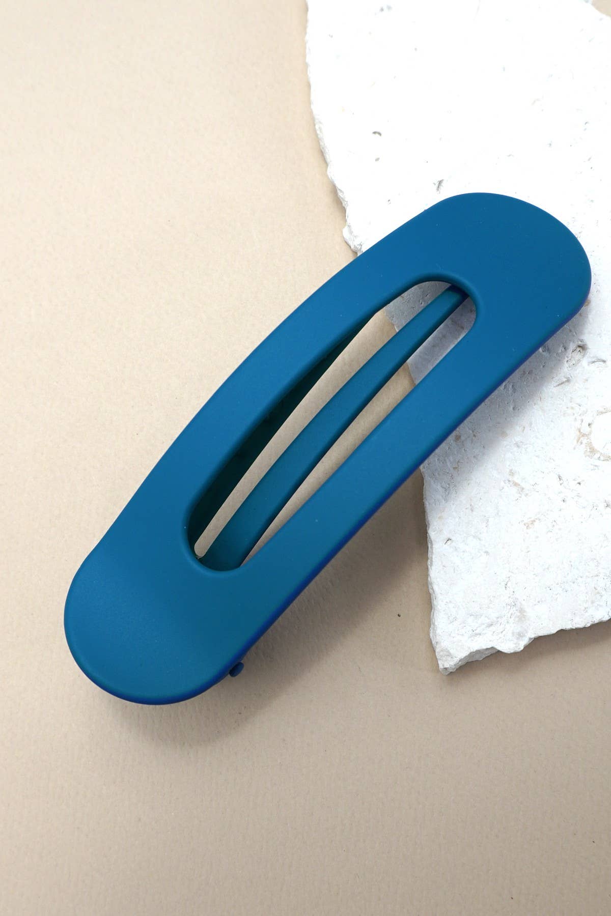 
                  
                    Long Flat Oval Hair Claw
                  
                