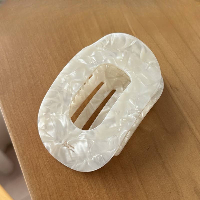 
                  
                    Glossy Oval Flat Hair Claw
                  
                