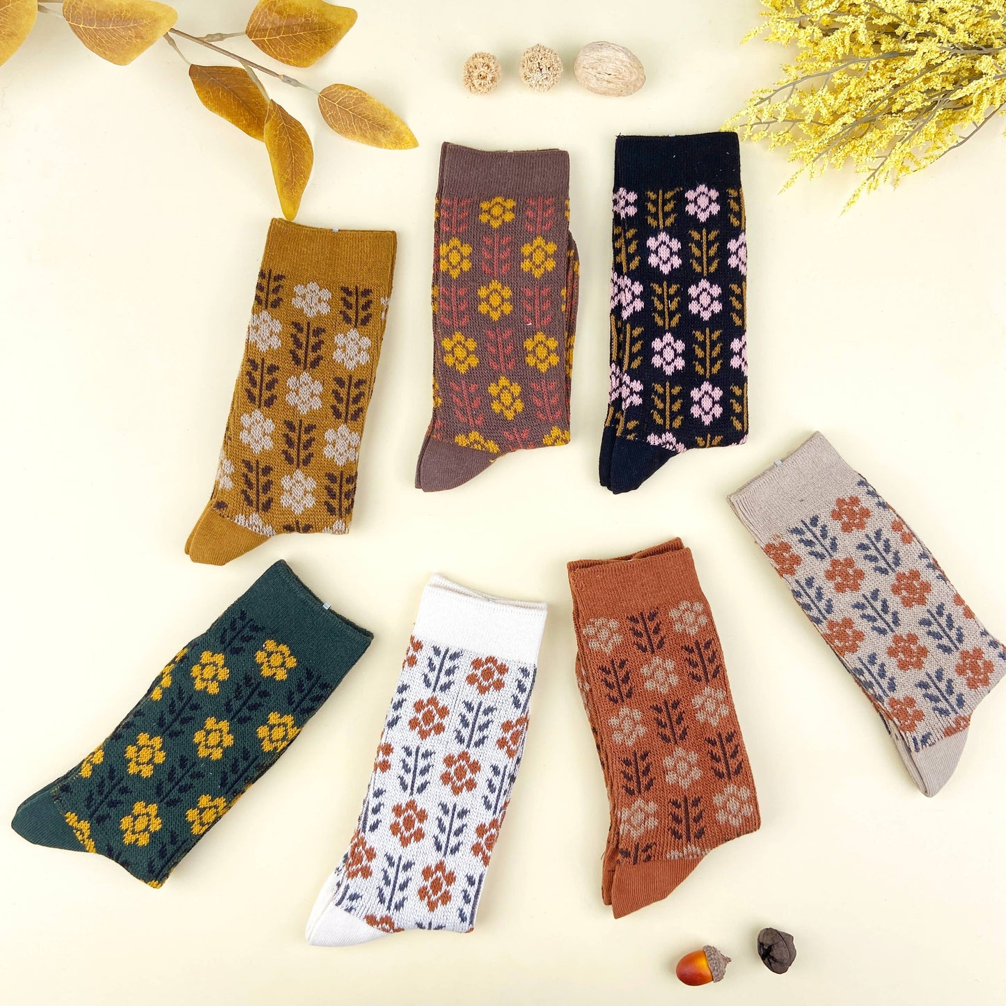 
                  
                    Combed Cotton British Retro Flowers Socks
                  
                
