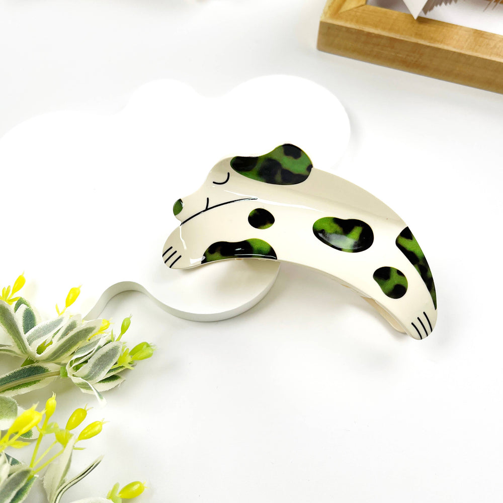 
                  
                    Diamond Dog Hair Claw No. 2
                  
                