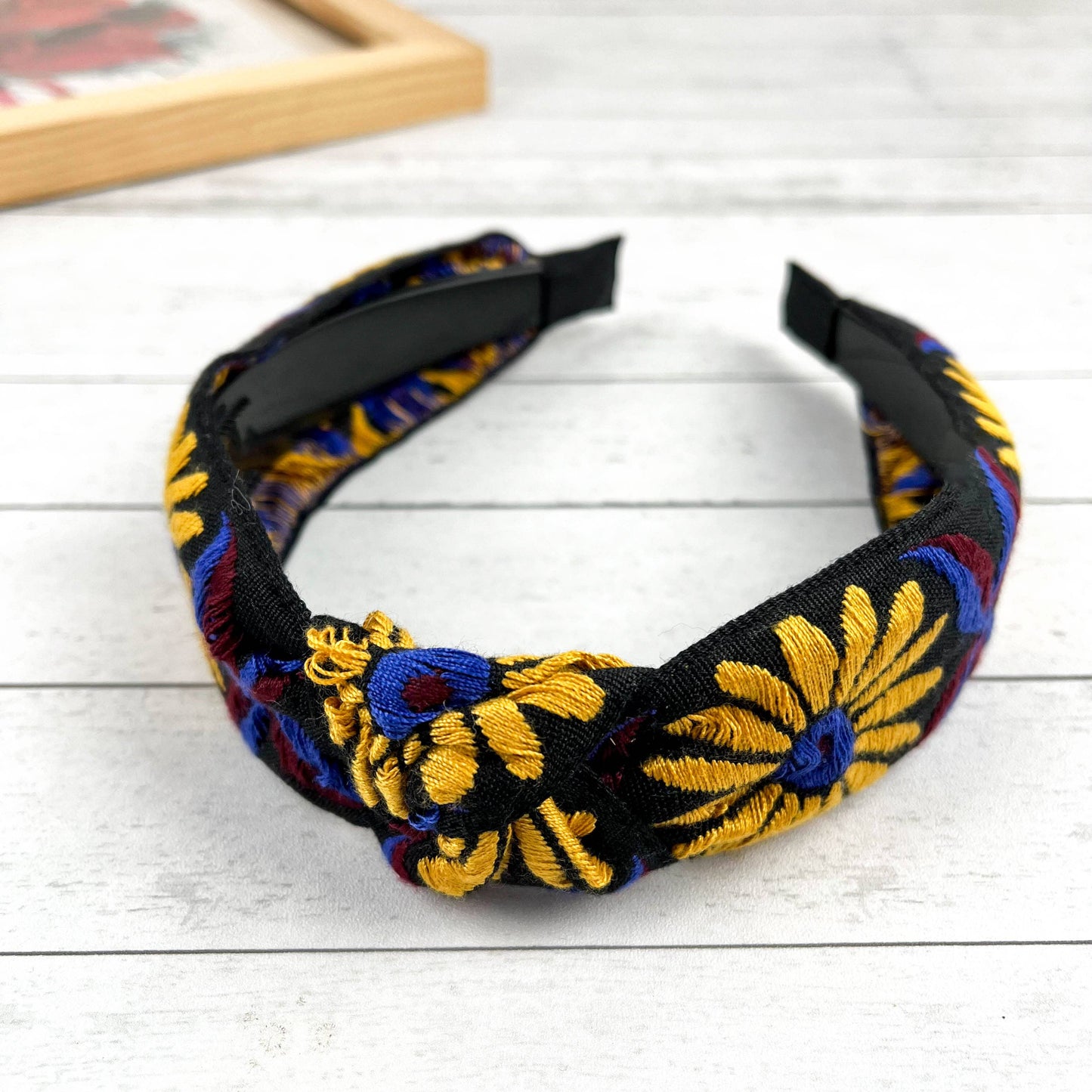 
                  
                    Embroidered Coneflower Knotted Headband
                  
                