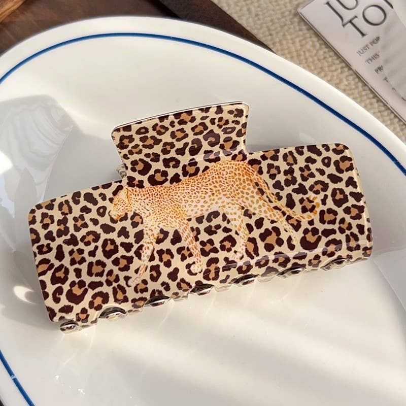 
                  
                    Wild Leopard Hair Claw
                  
                