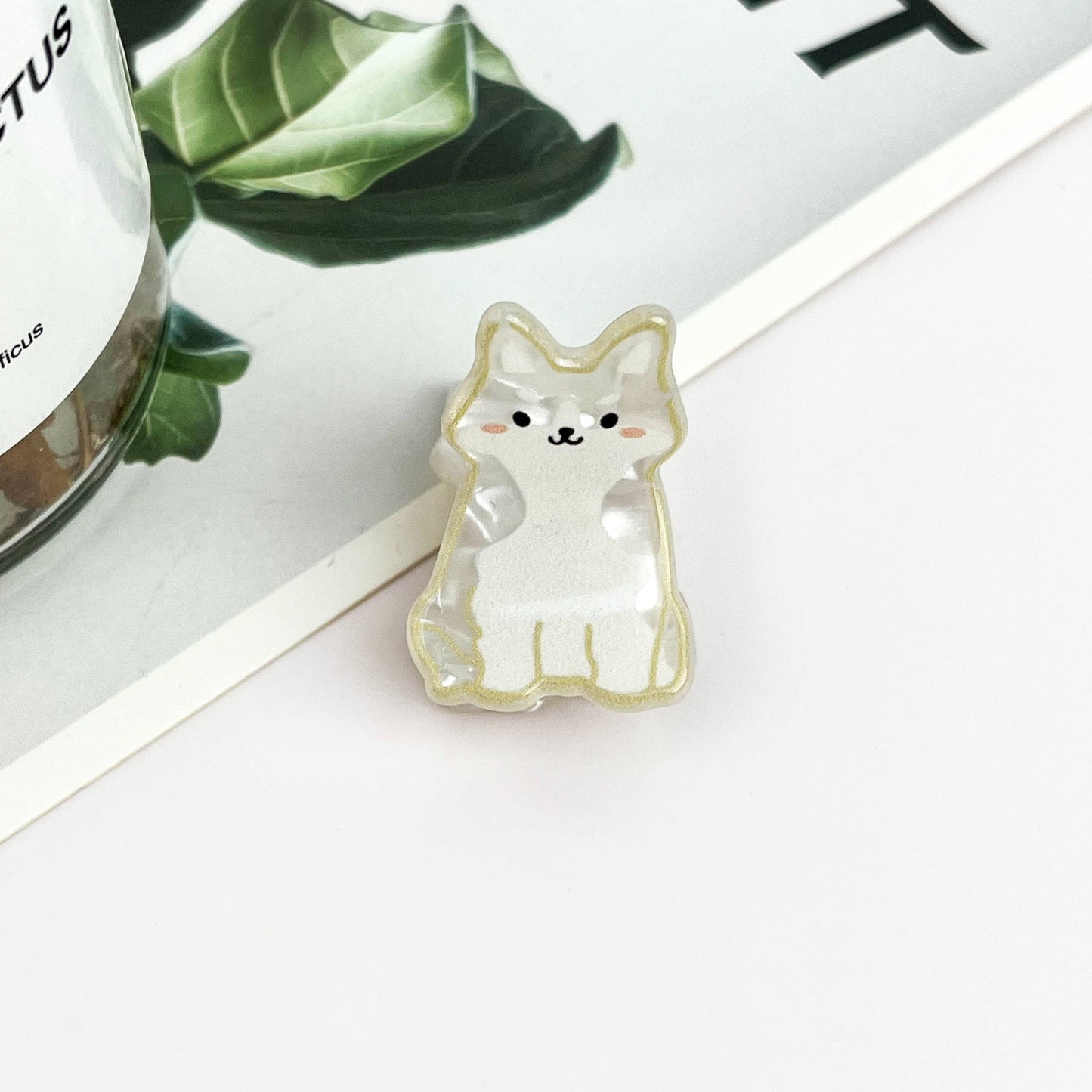 
                  
                    Mini Kitten Hair Claw Claw
                  
                