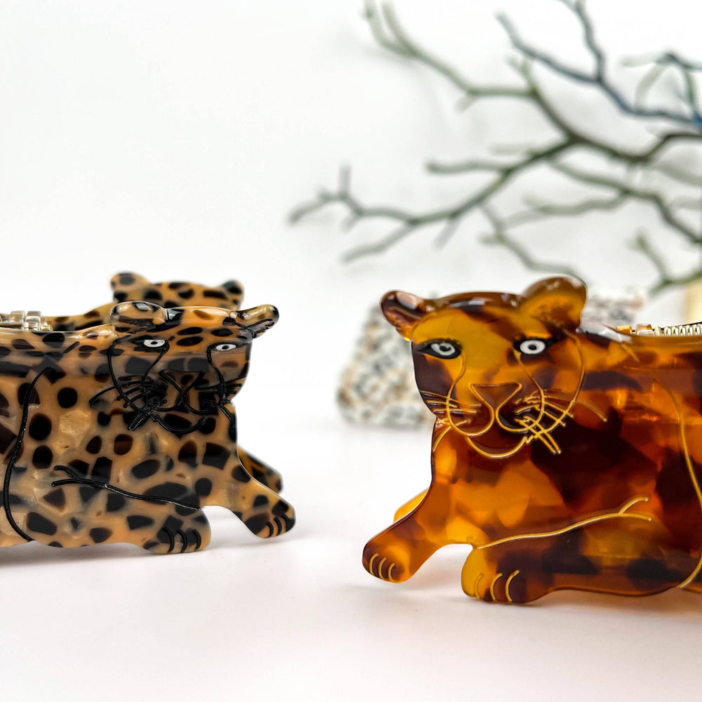 
                  
                    Lounging Leopards Hair Claw
                  
                