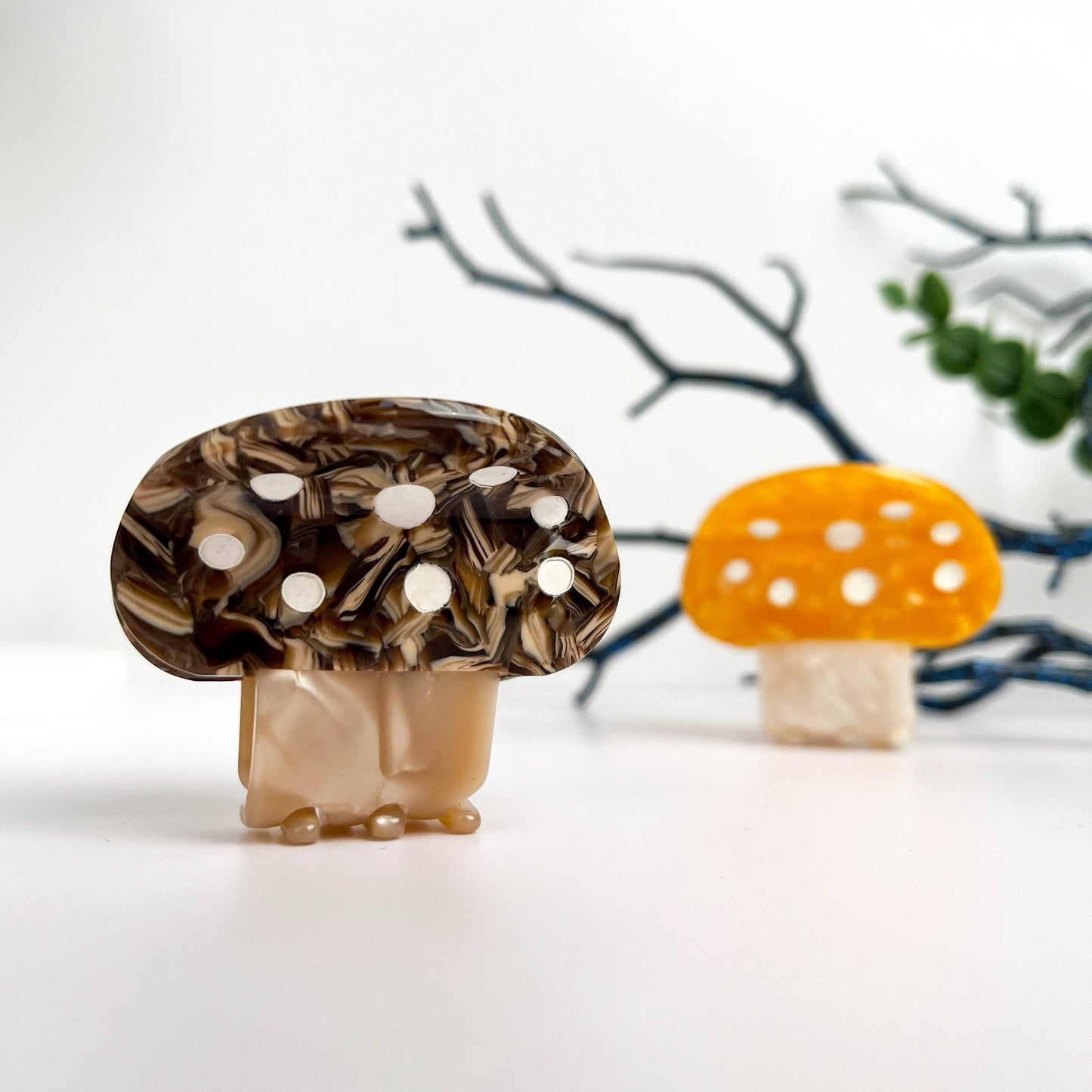 
                  
                    Mushroom Acetate Hair Claw
                  
                