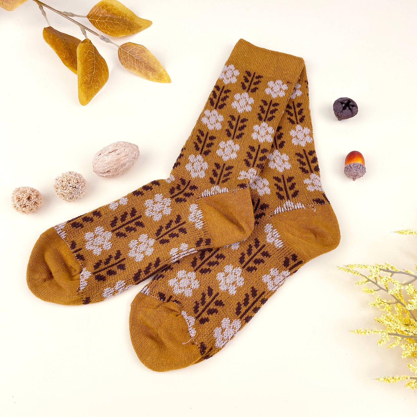
                  
                    Combed Cotton British Retro Flowers Socks
                  
                
