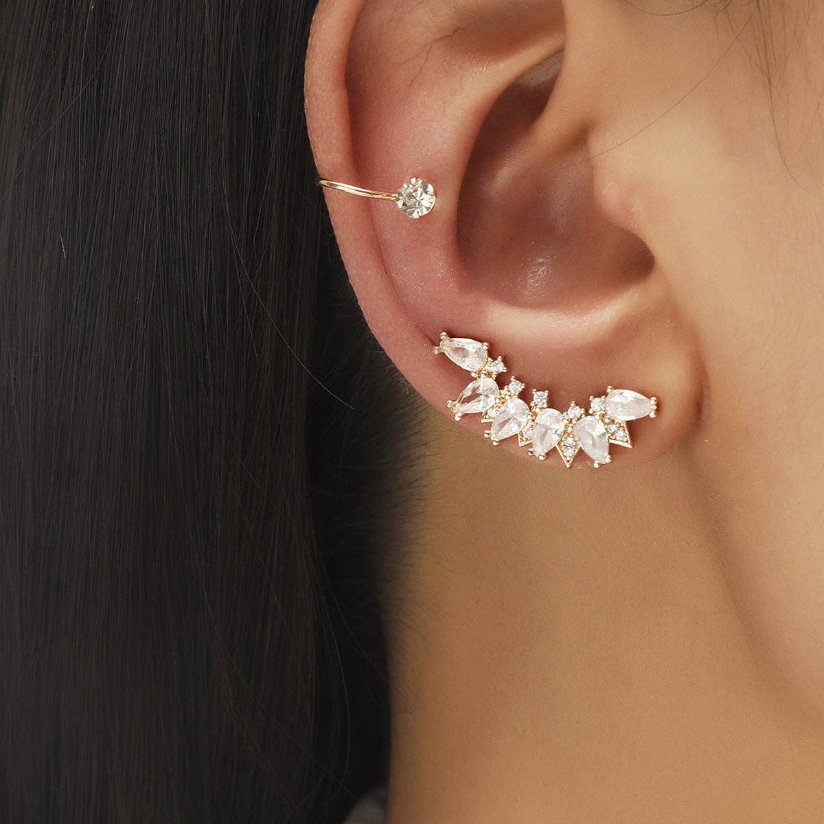 
                  
                    New Geometric Star Shape Ear Clips with Pearl and Zirconia
                  
                