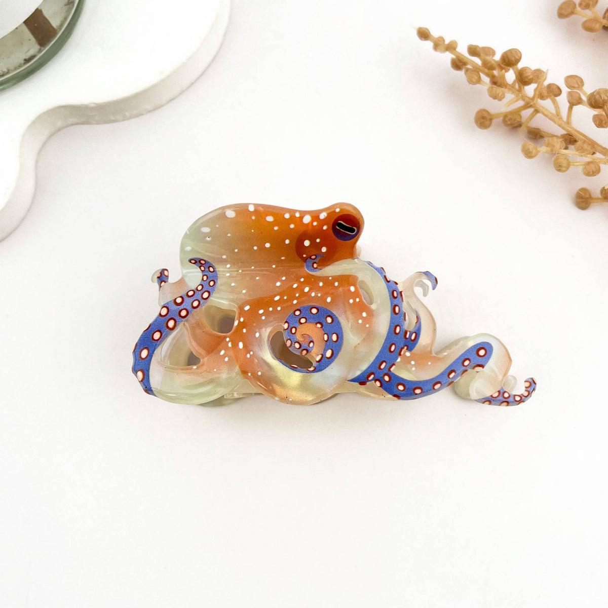 
                  
                    Octopus Hair Claw
                  
                