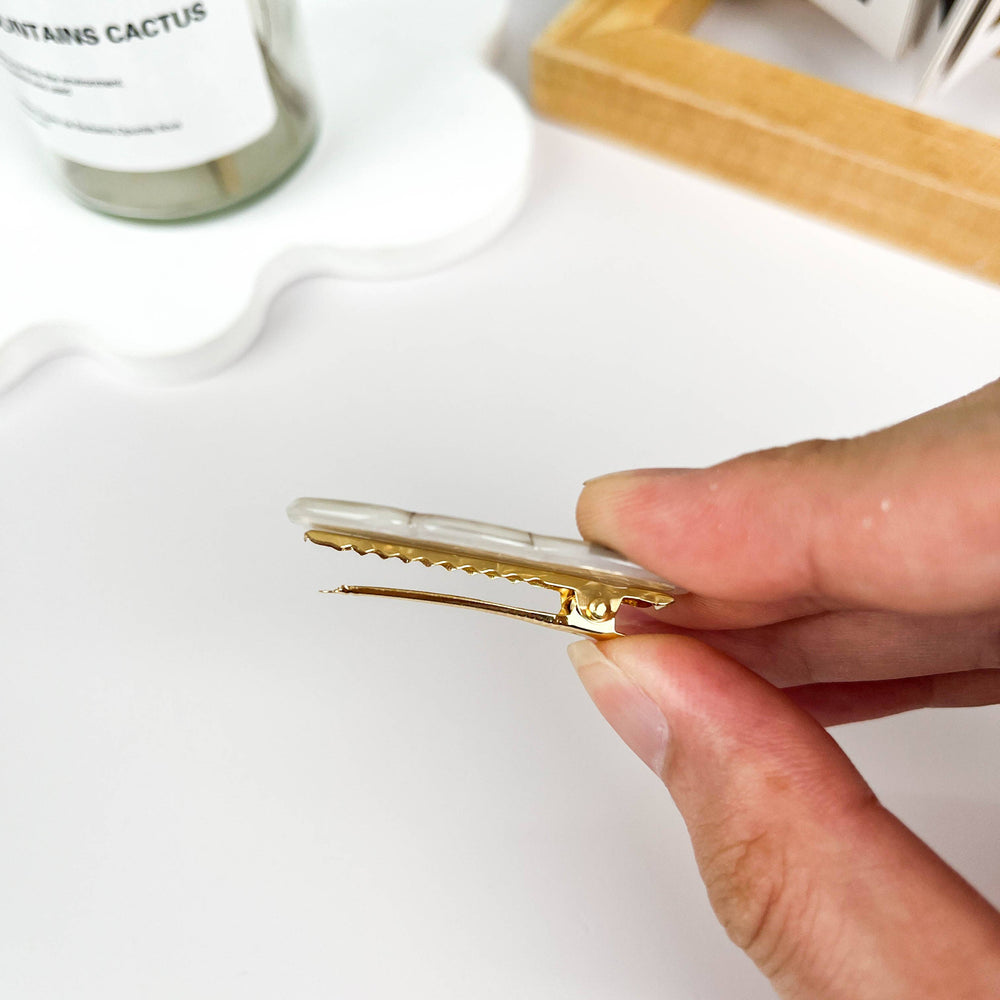 
                  
                    Cat and Dog Duckbill Hair Clips
                  
                