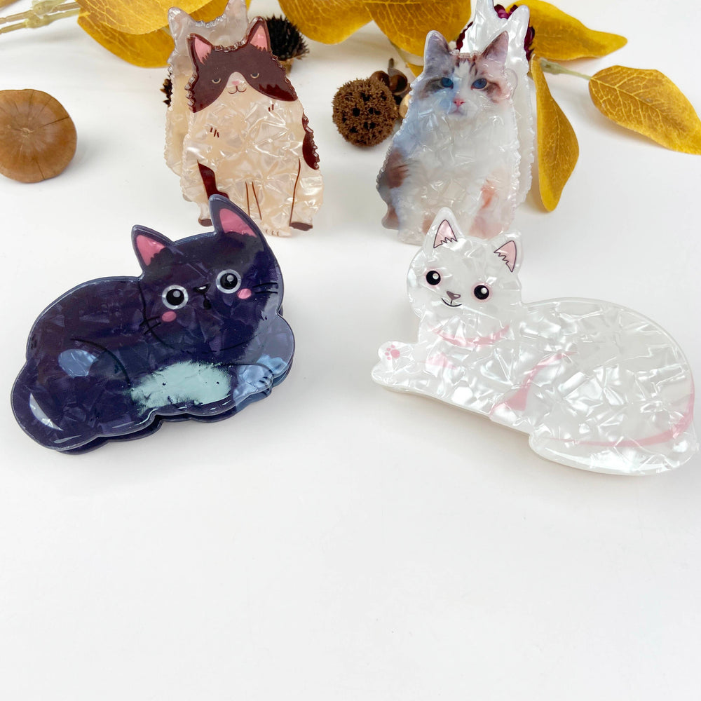 
                  
                    Champagne Cat Hair Claw No. 2
                  
                